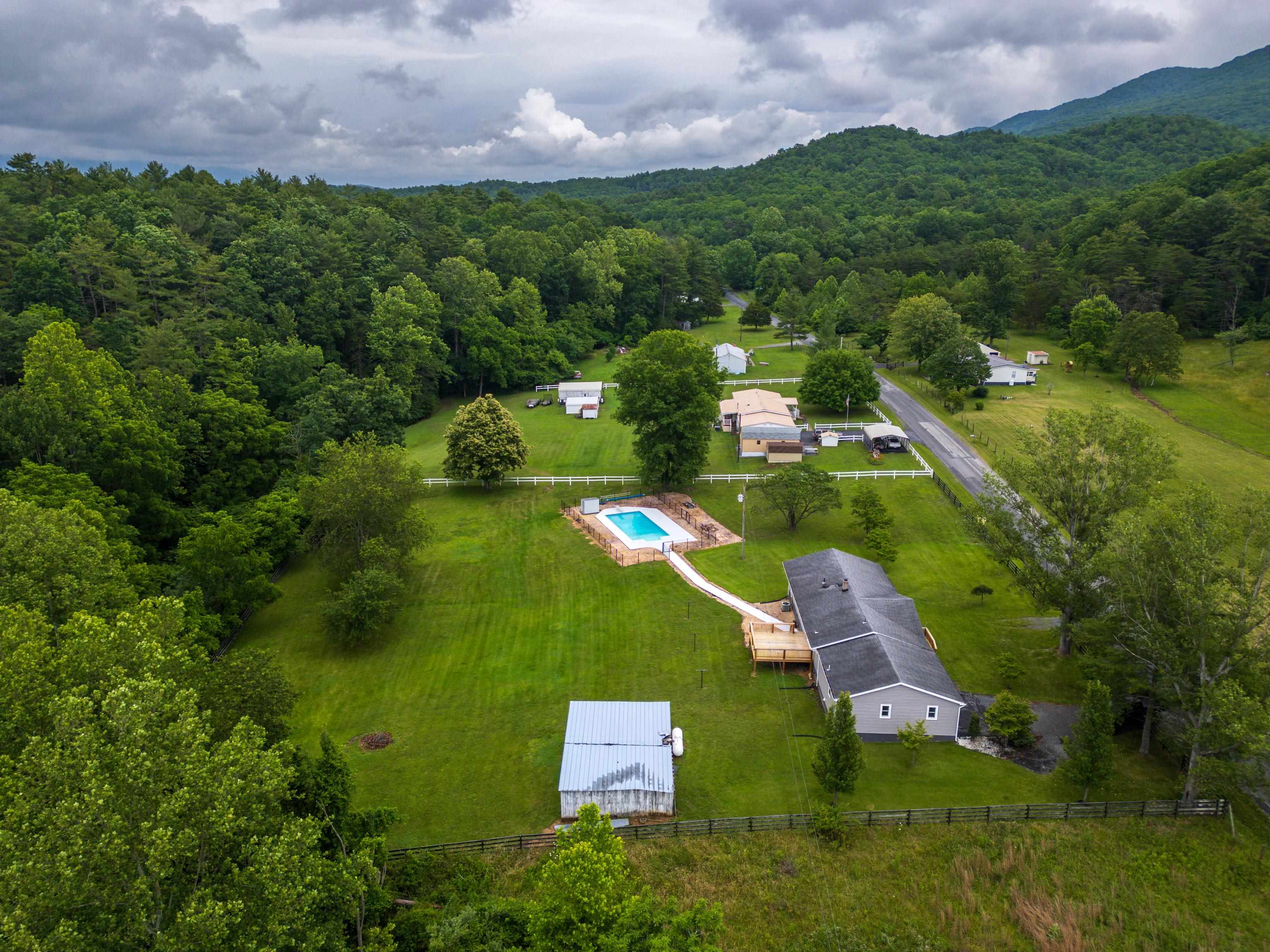 1653 LITTLE RIVER RD