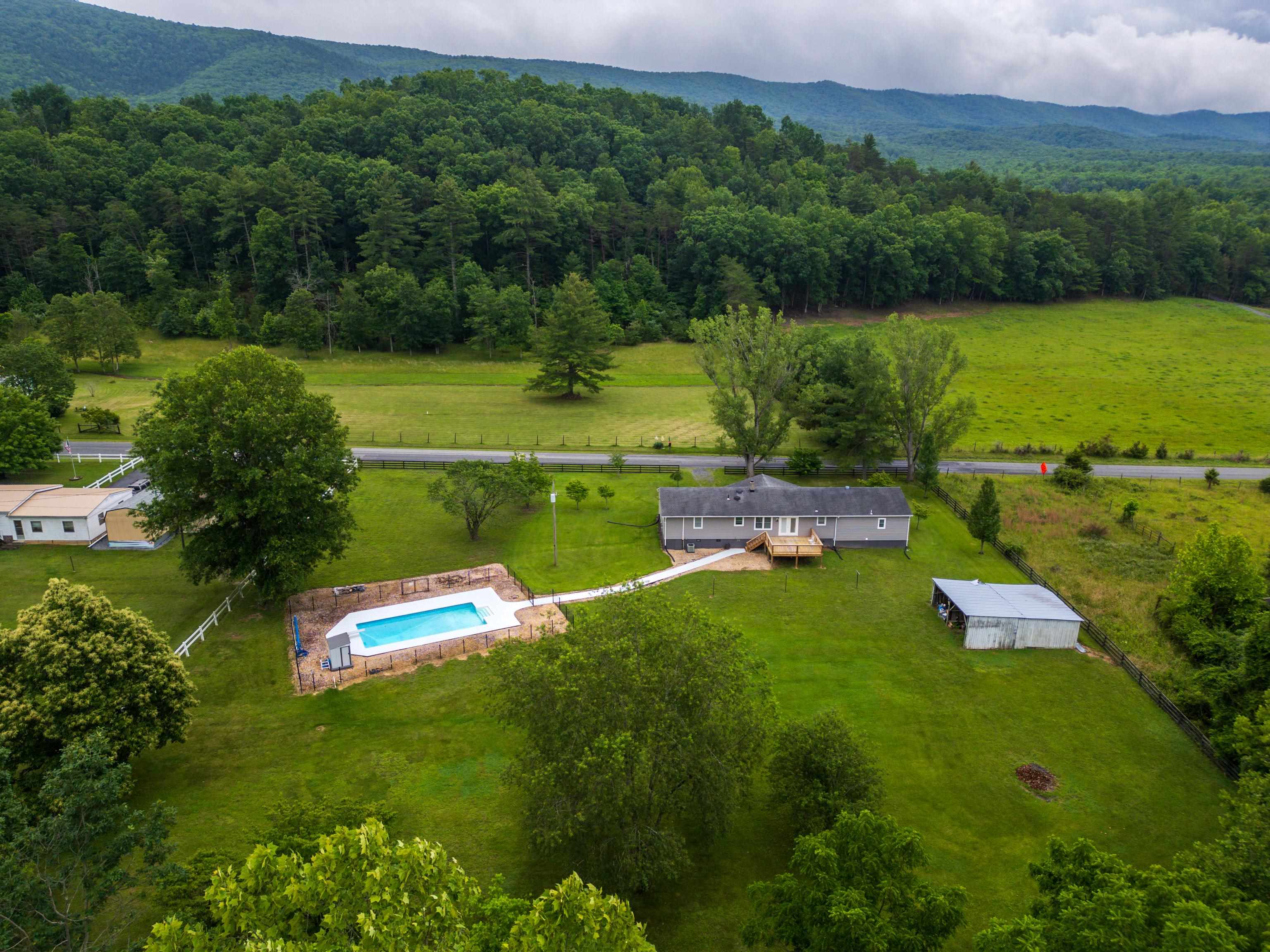 1653 LITTLE RIVER RD