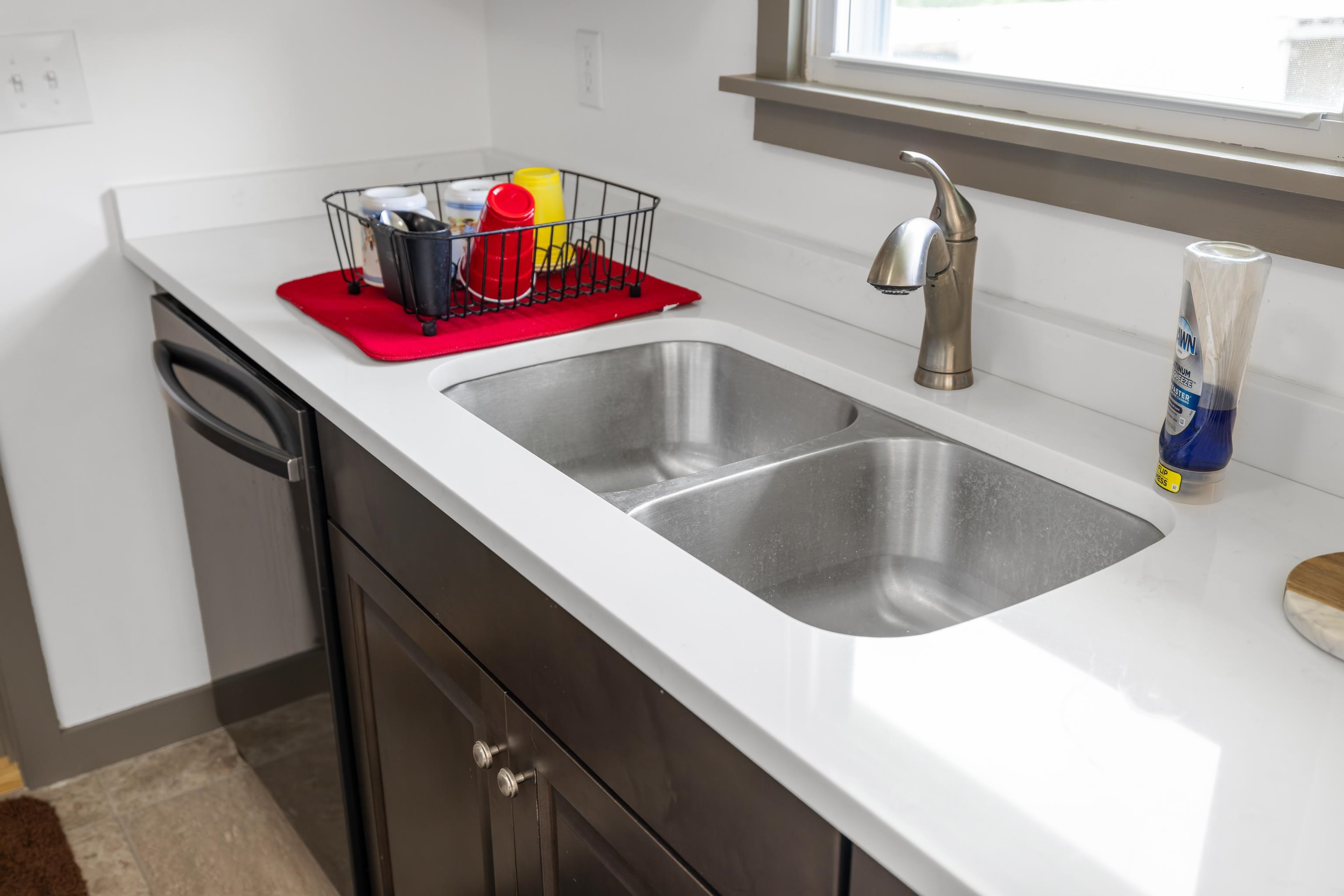 1653 LITTLE RIVER RD