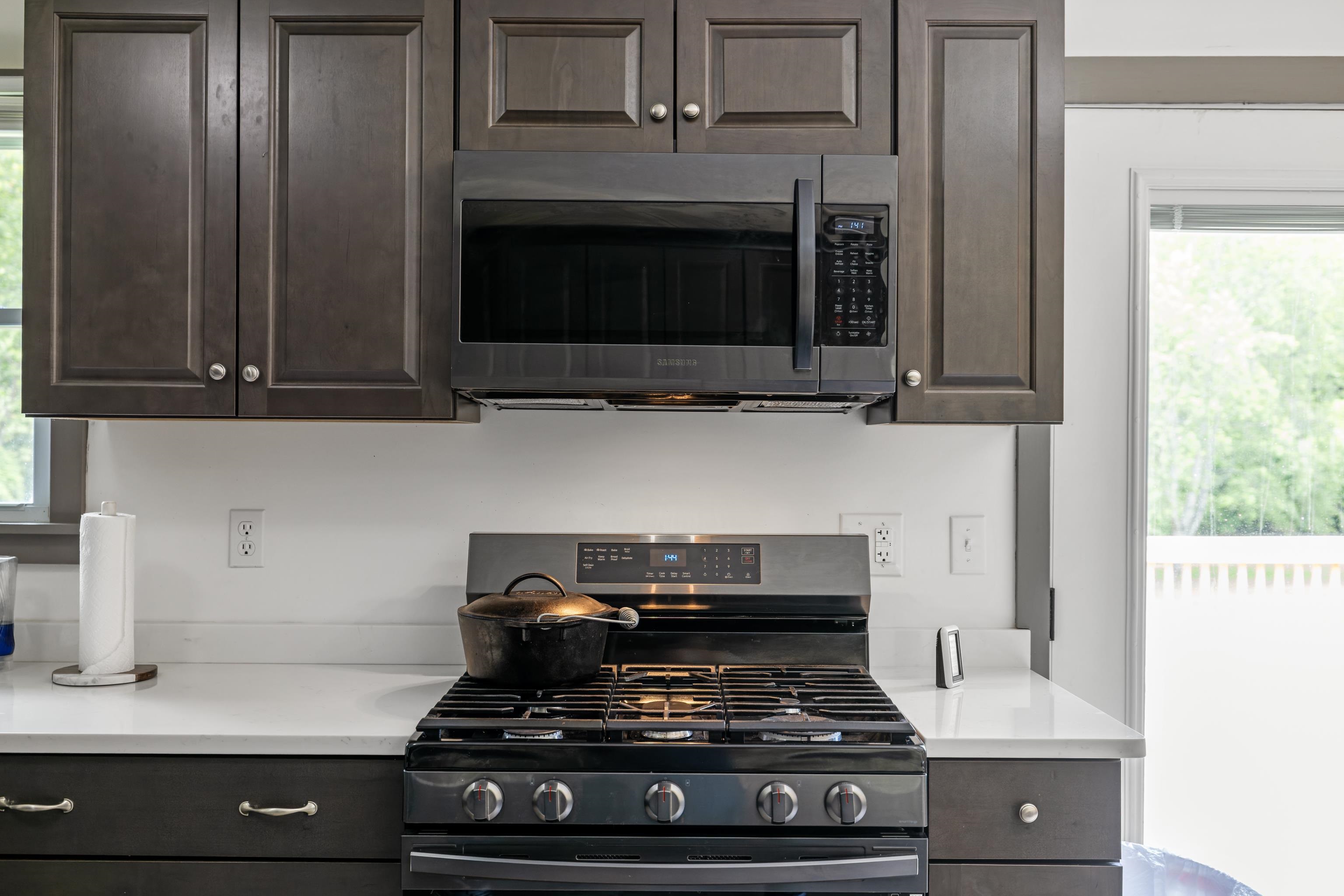 1653 LITTLE RIVER RD