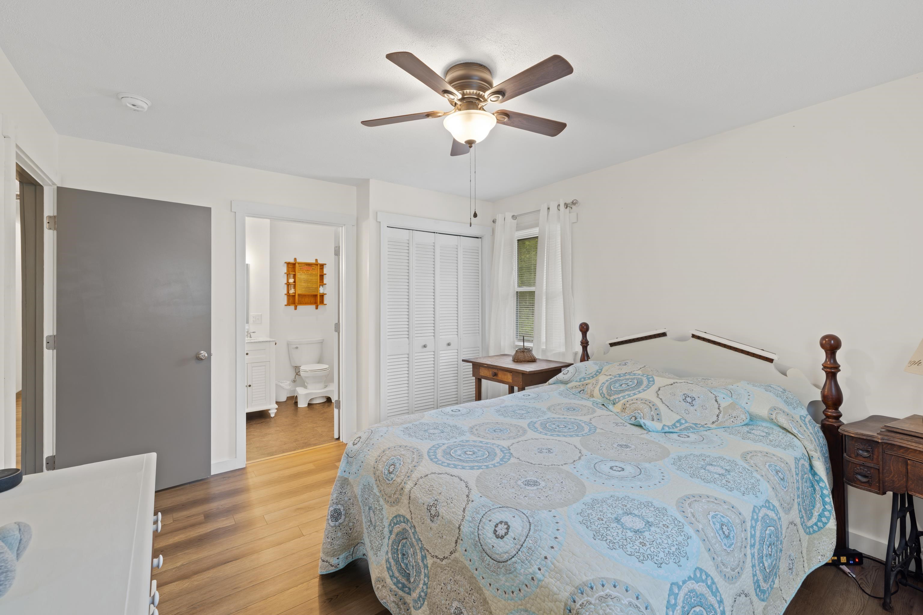 1653 LITTLE RIVER RD