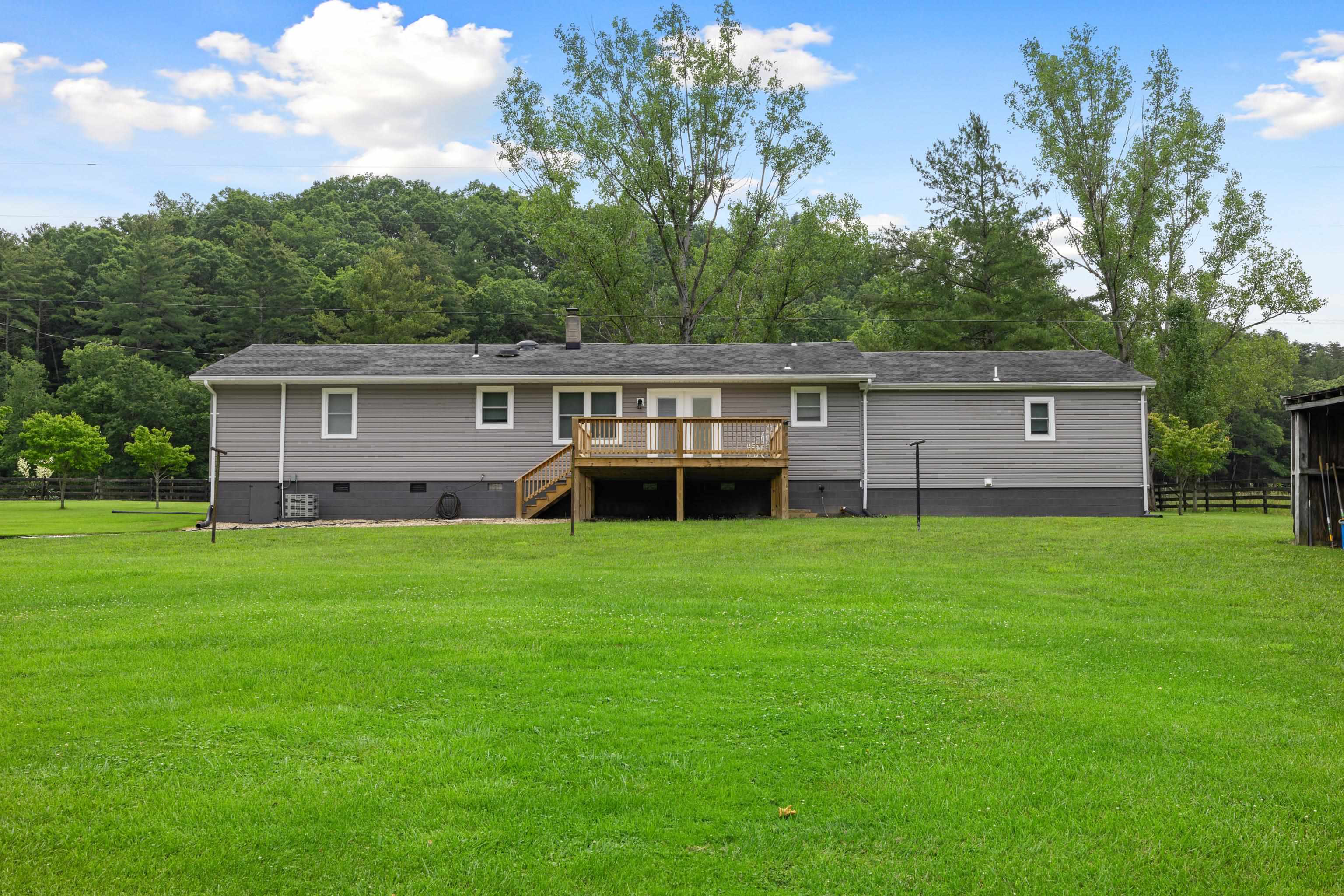 1653 LITTLE RIVER RD