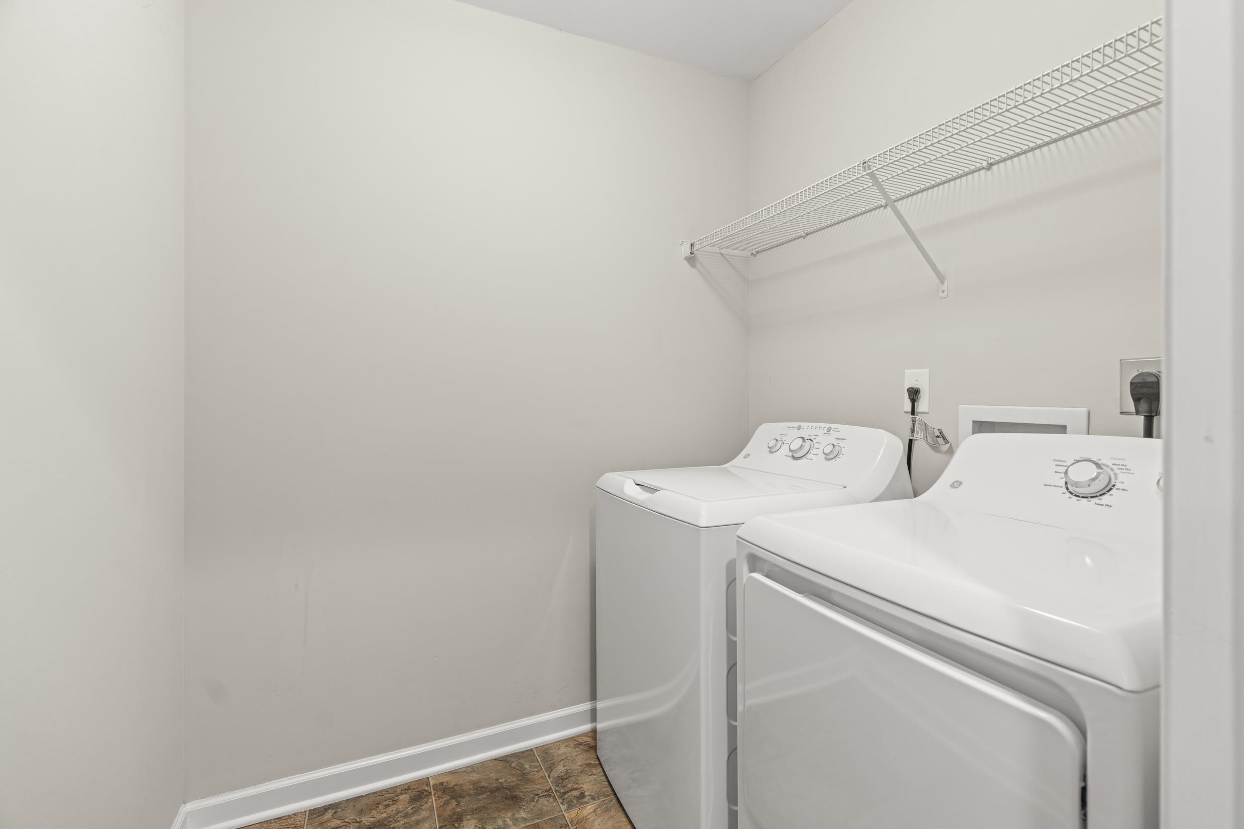 21 UPLAND CT