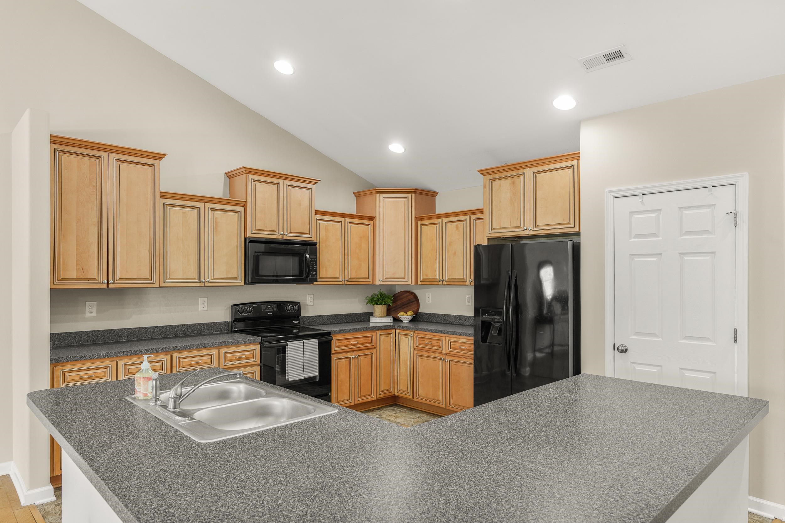 21 UPLAND CT