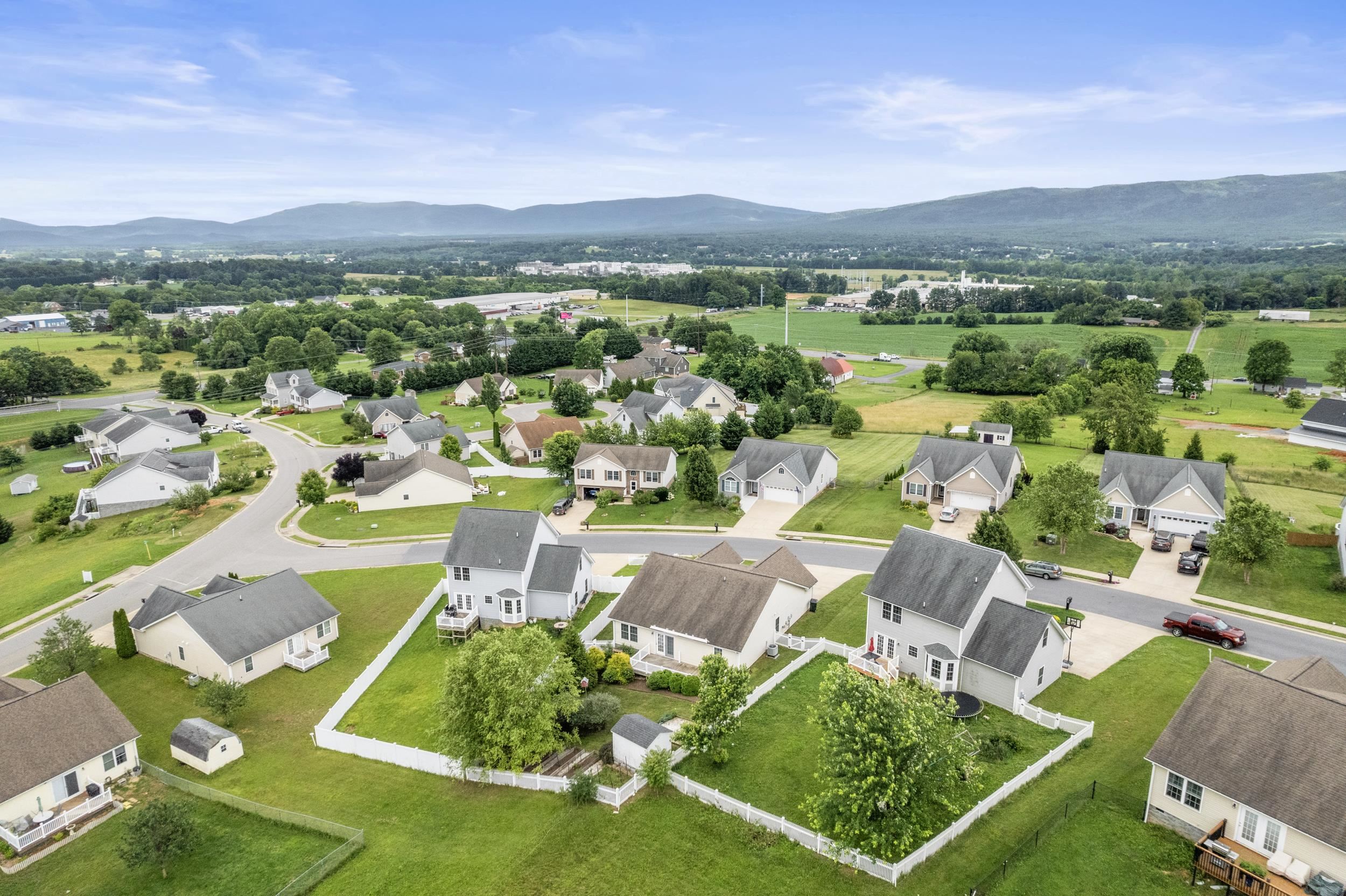 21 UPLAND CT