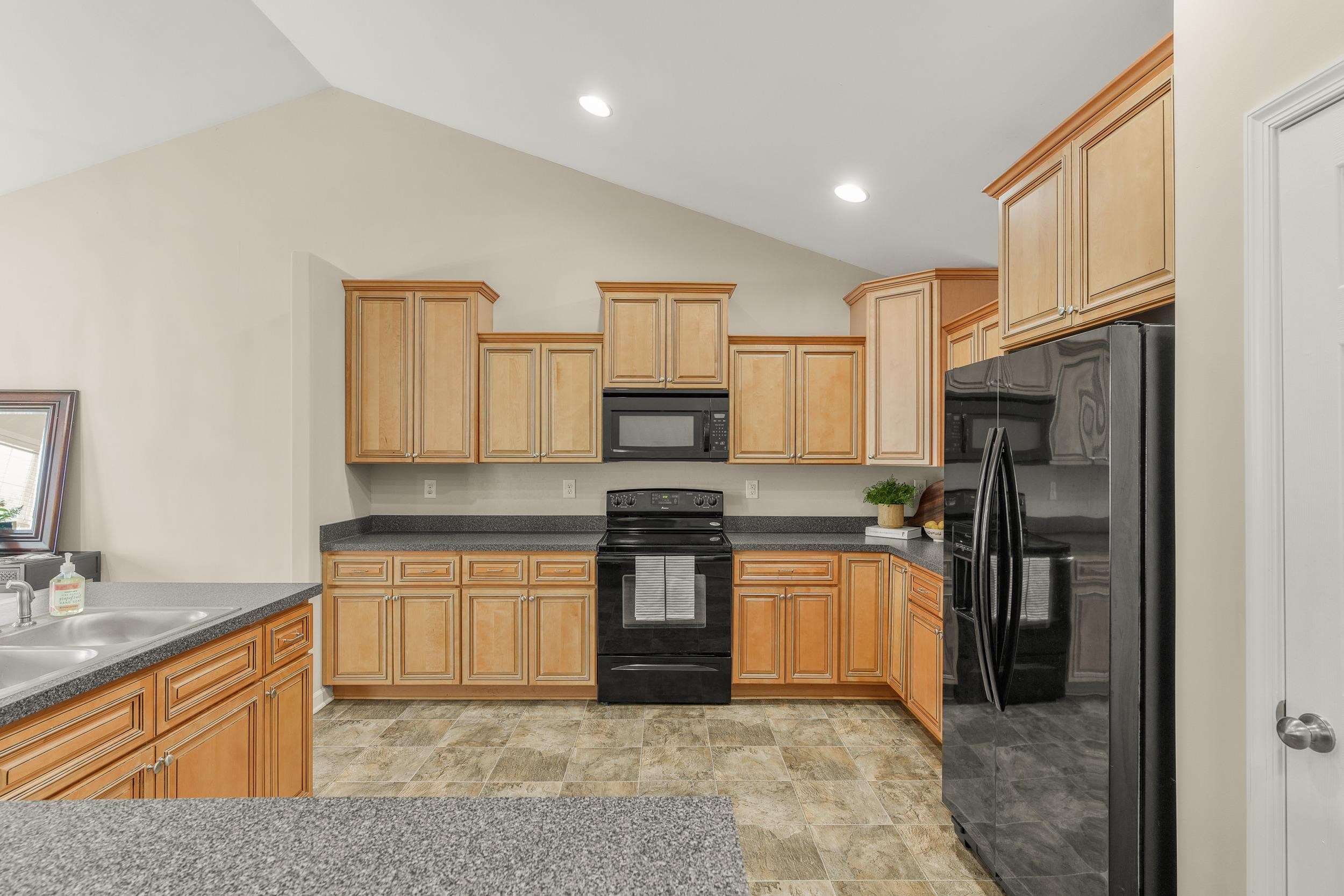 21 UPLAND CT