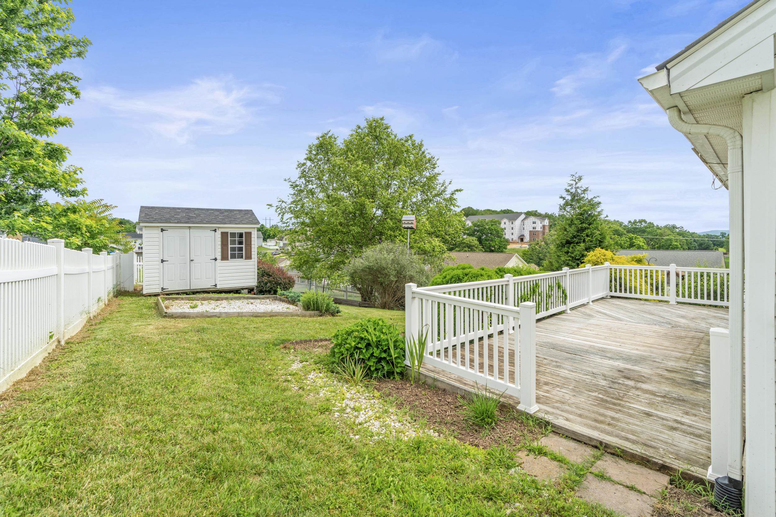 21 UPLAND CT