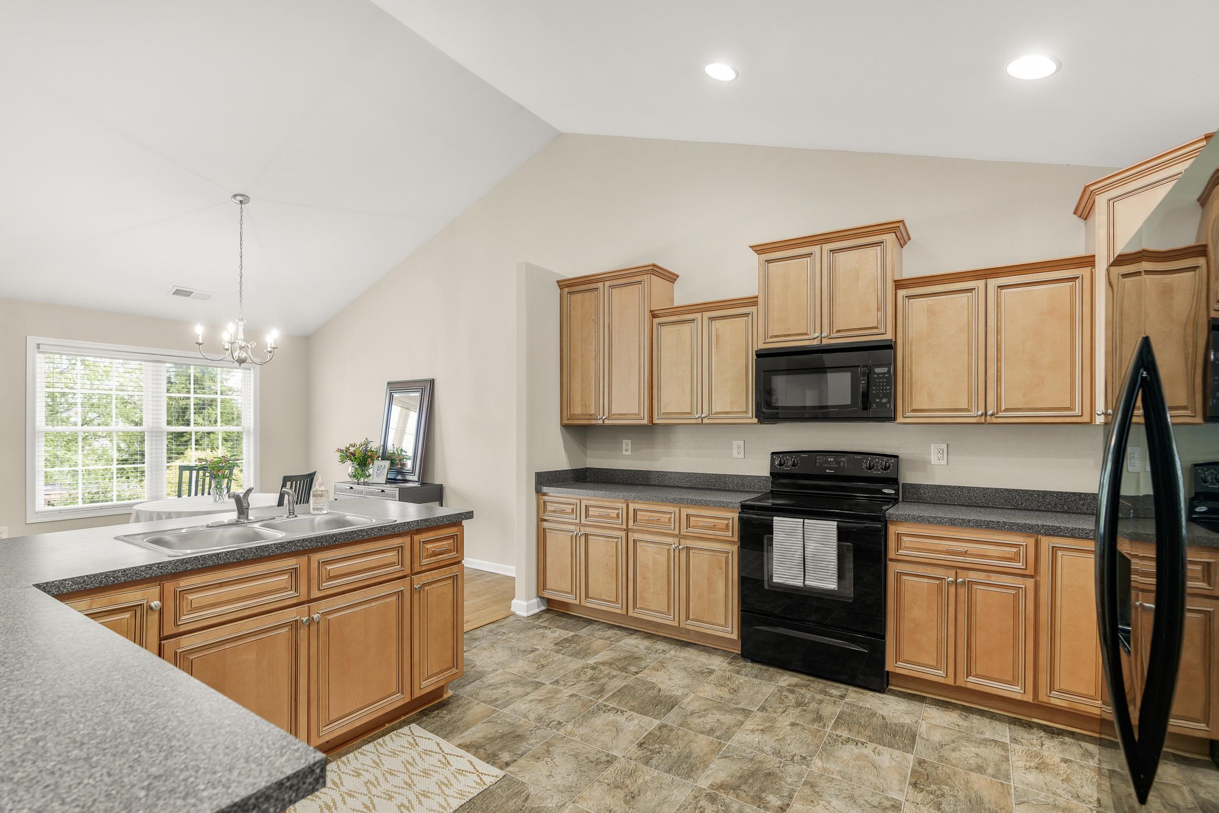 21 UPLAND CT