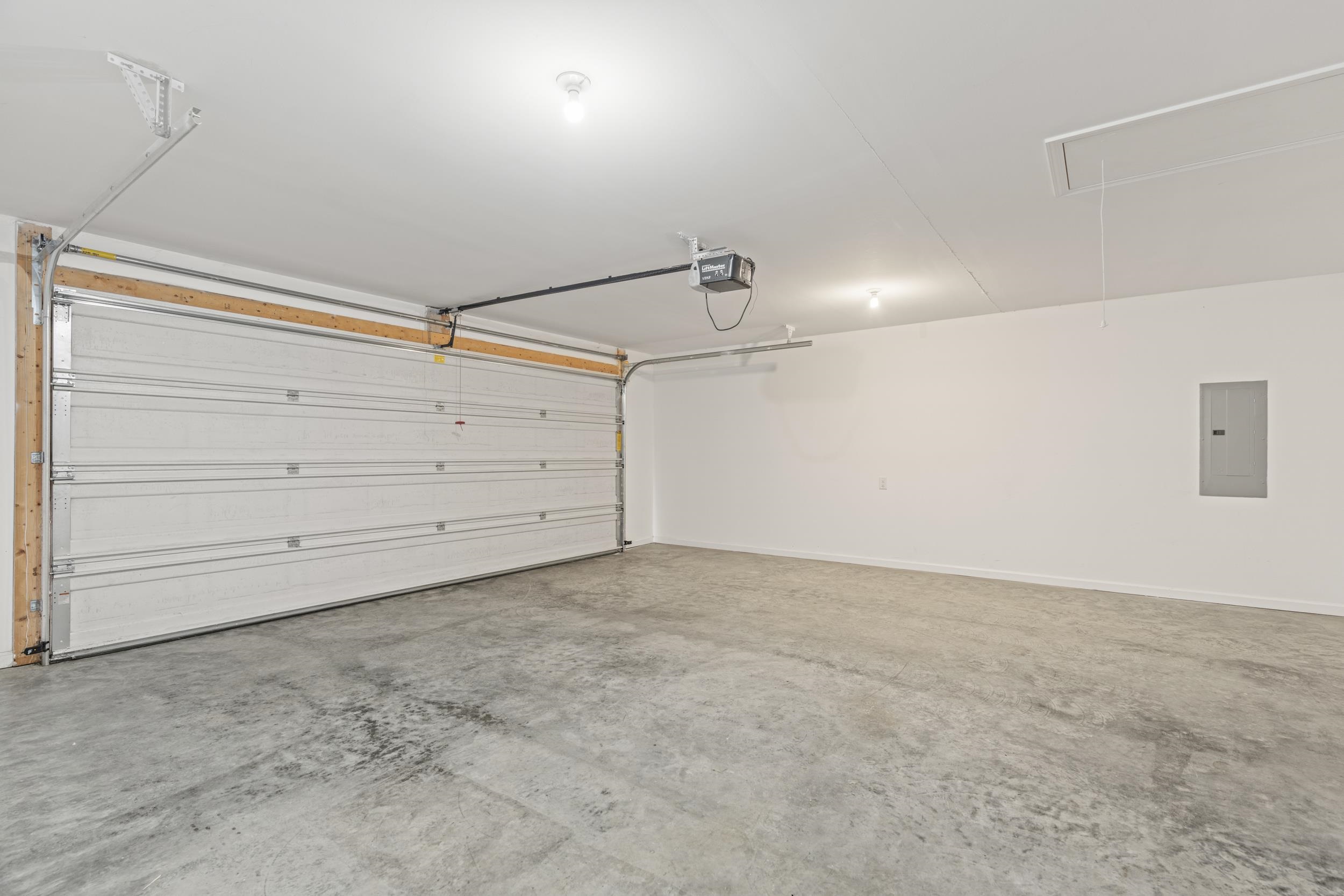 21 UPLAND CT