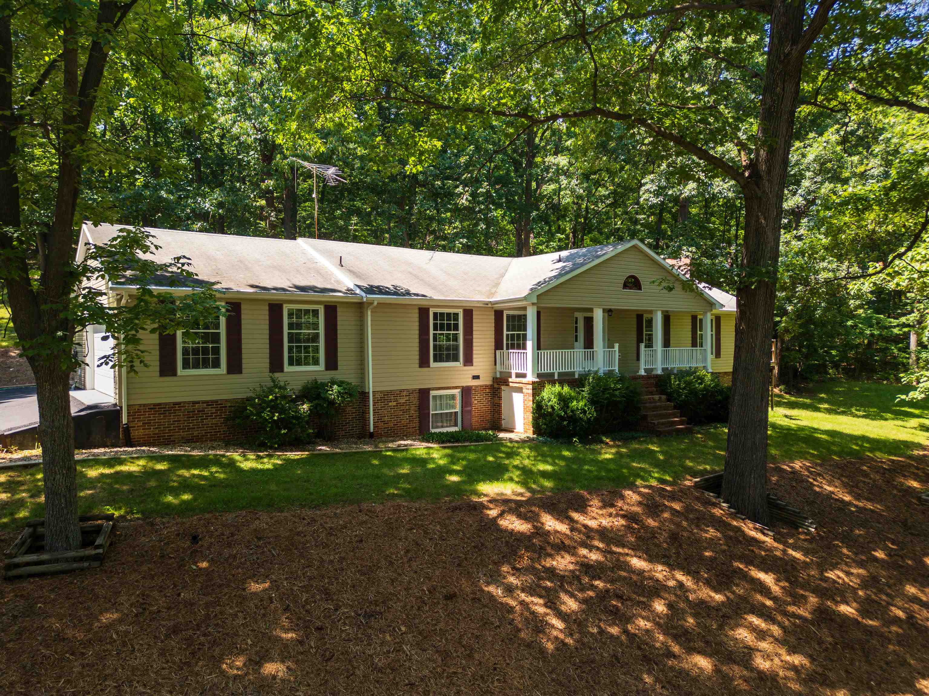 2035 LEE JACKSON HWY