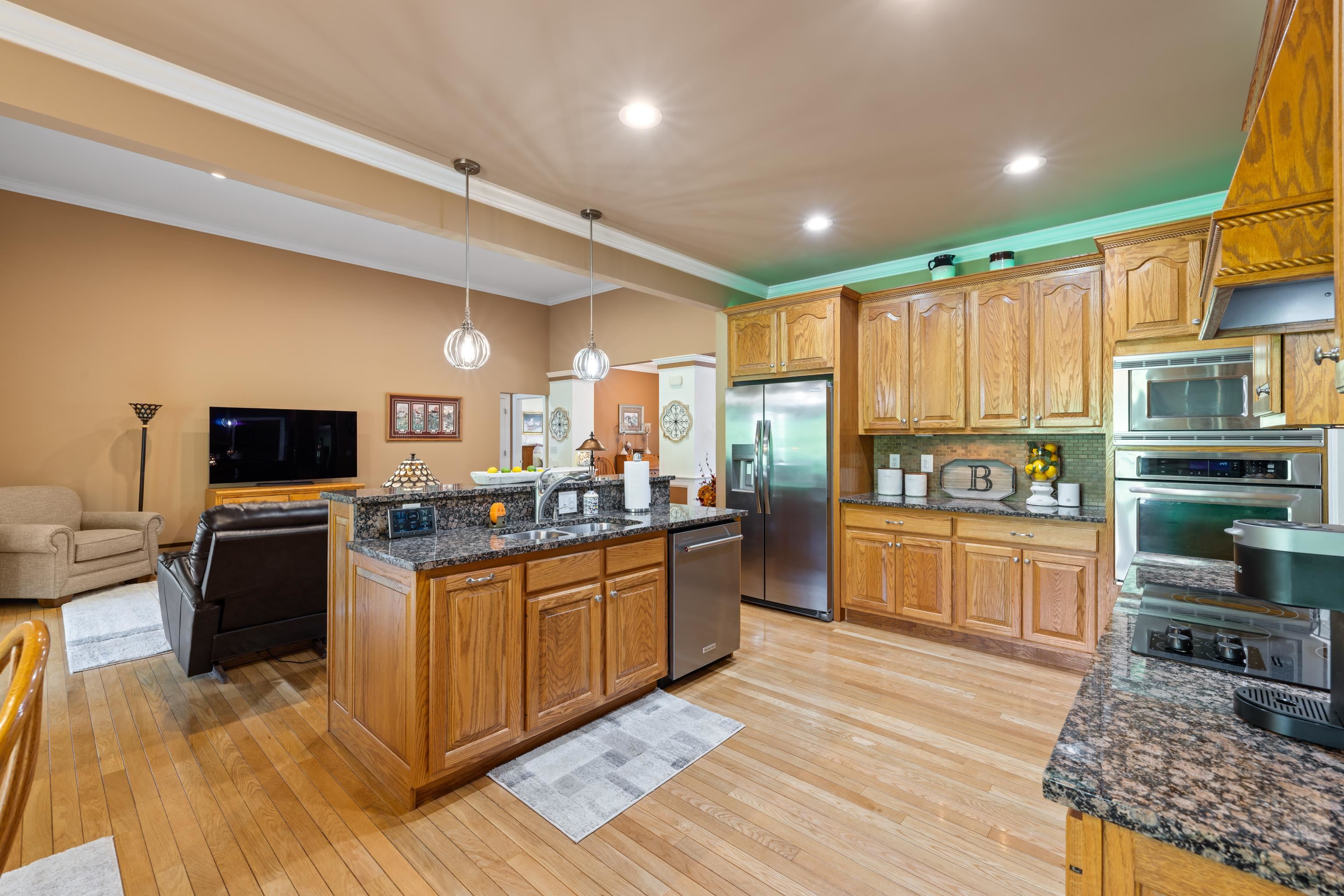 105 MIDVALE CROSSING