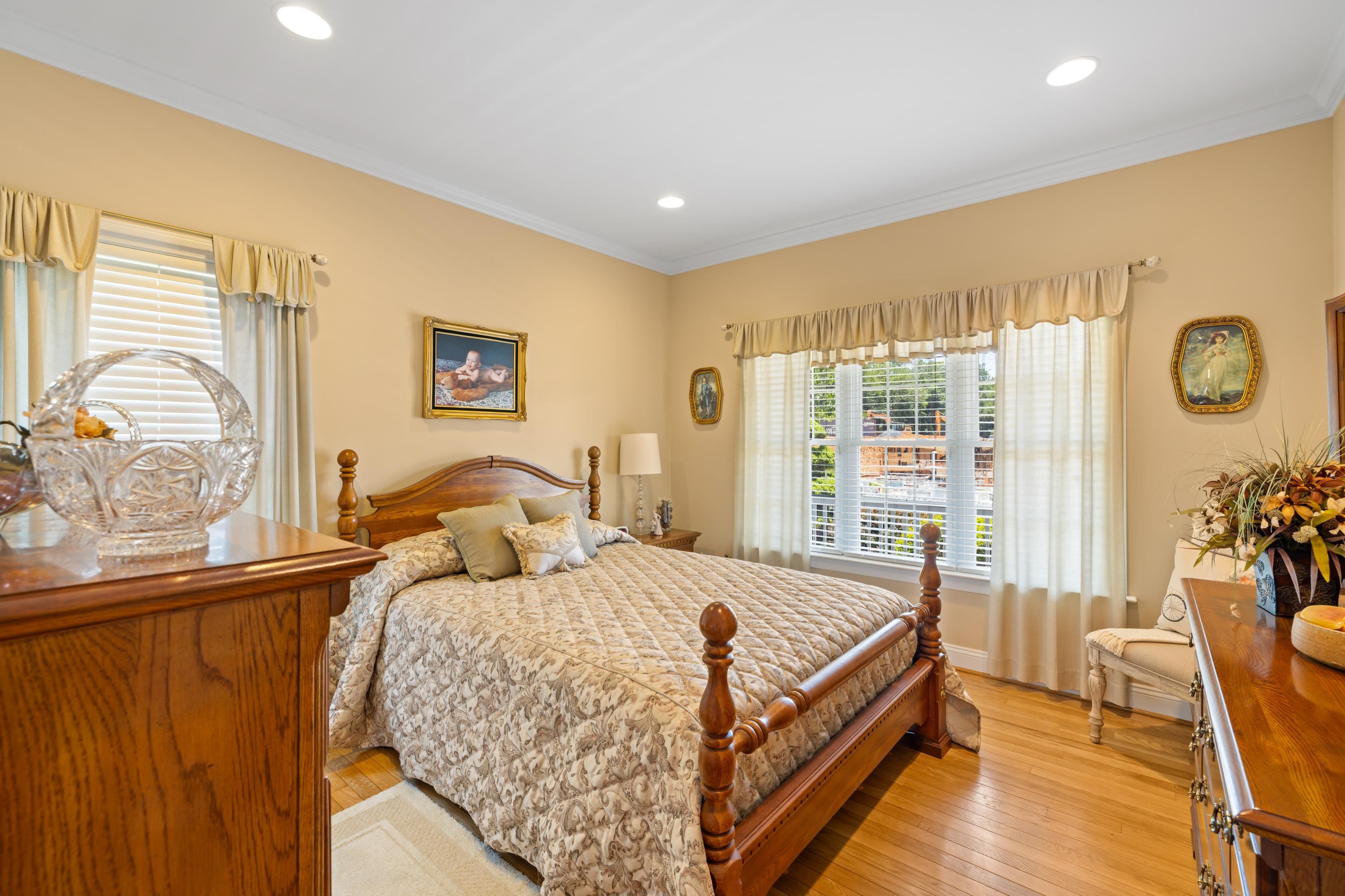 105 MIDVALE CROSSING
