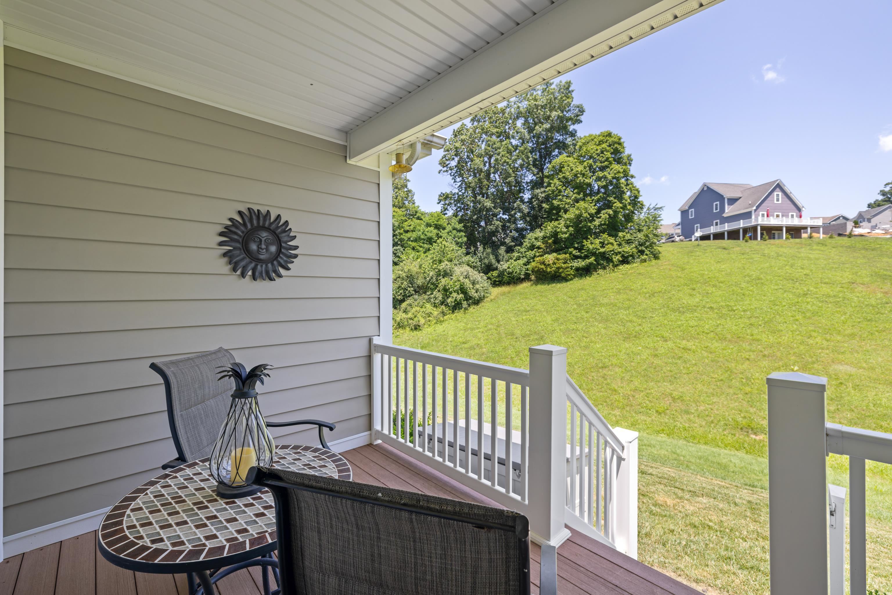 105 MIDVALE CROSSING