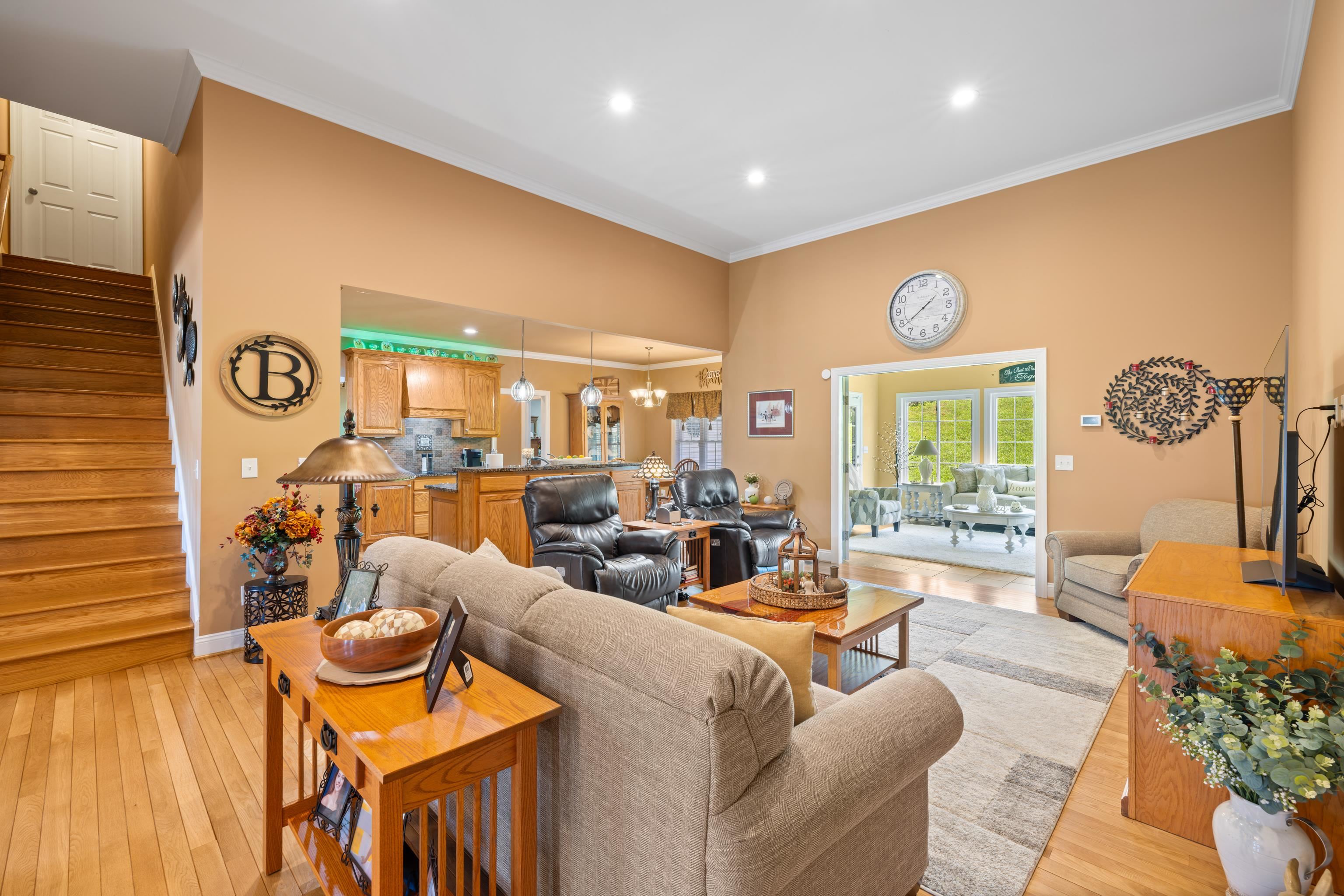 105 MIDVALE CROSSING