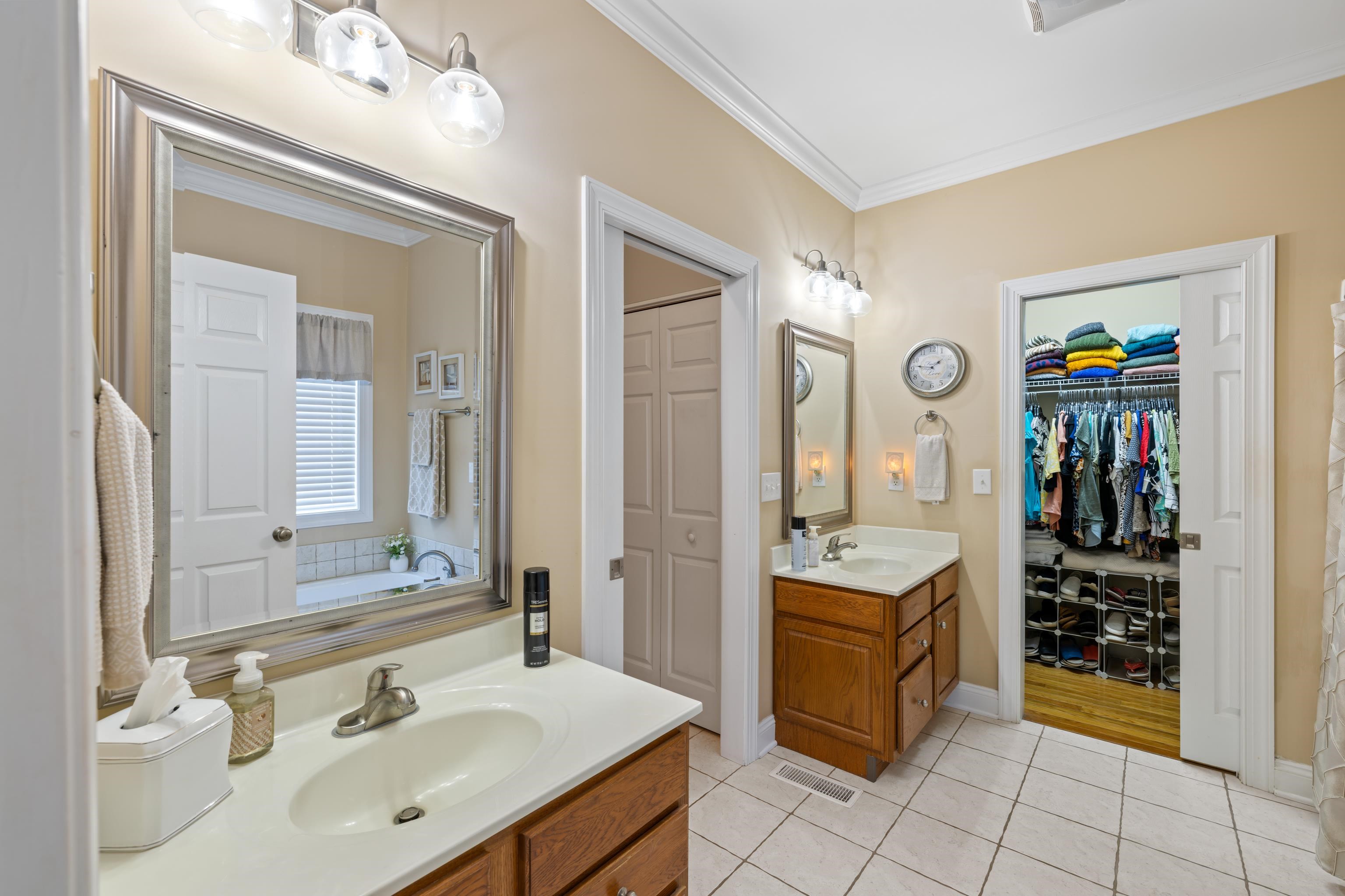 105 MIDVALE CROSSING