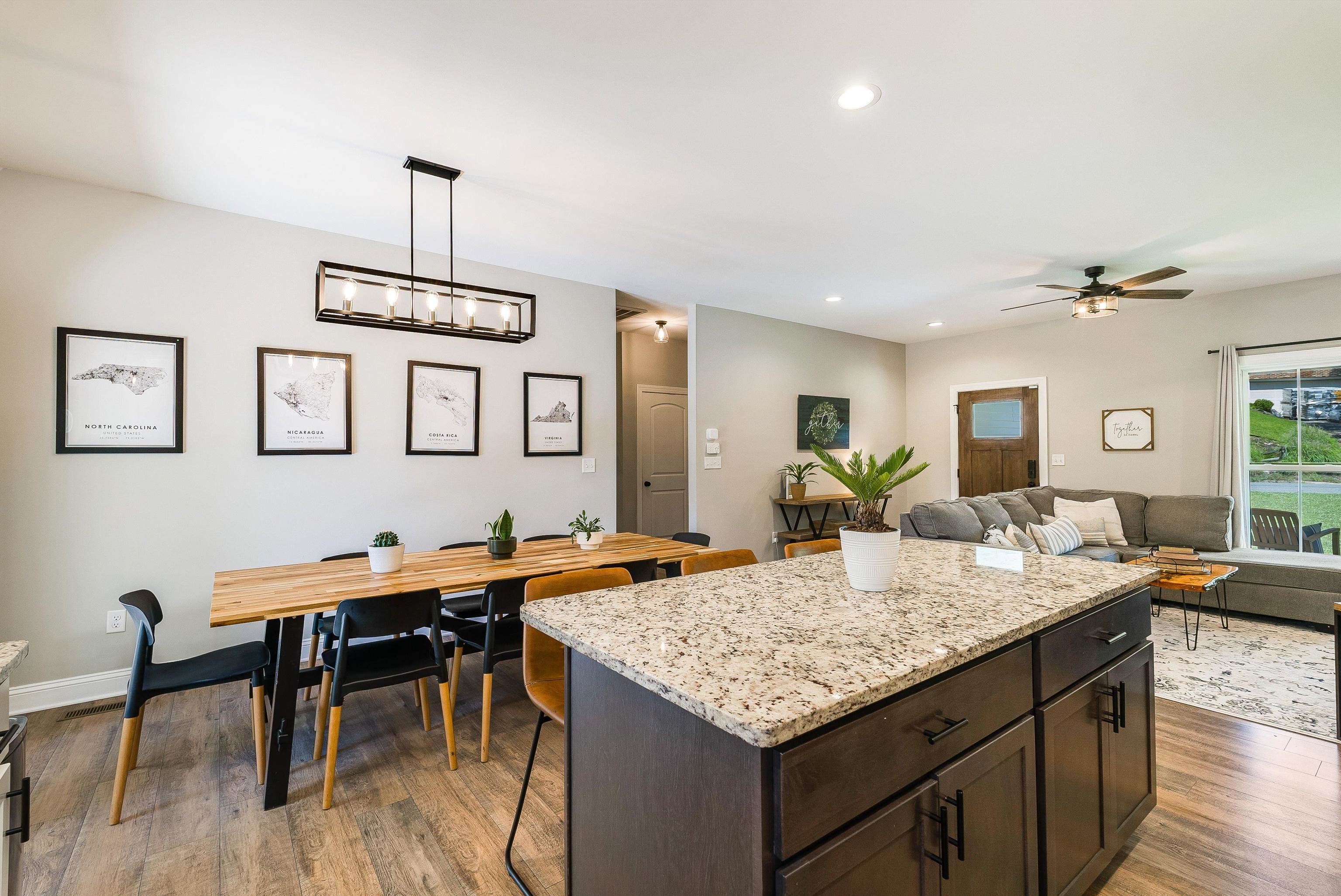 2426 PINEHILL CIR