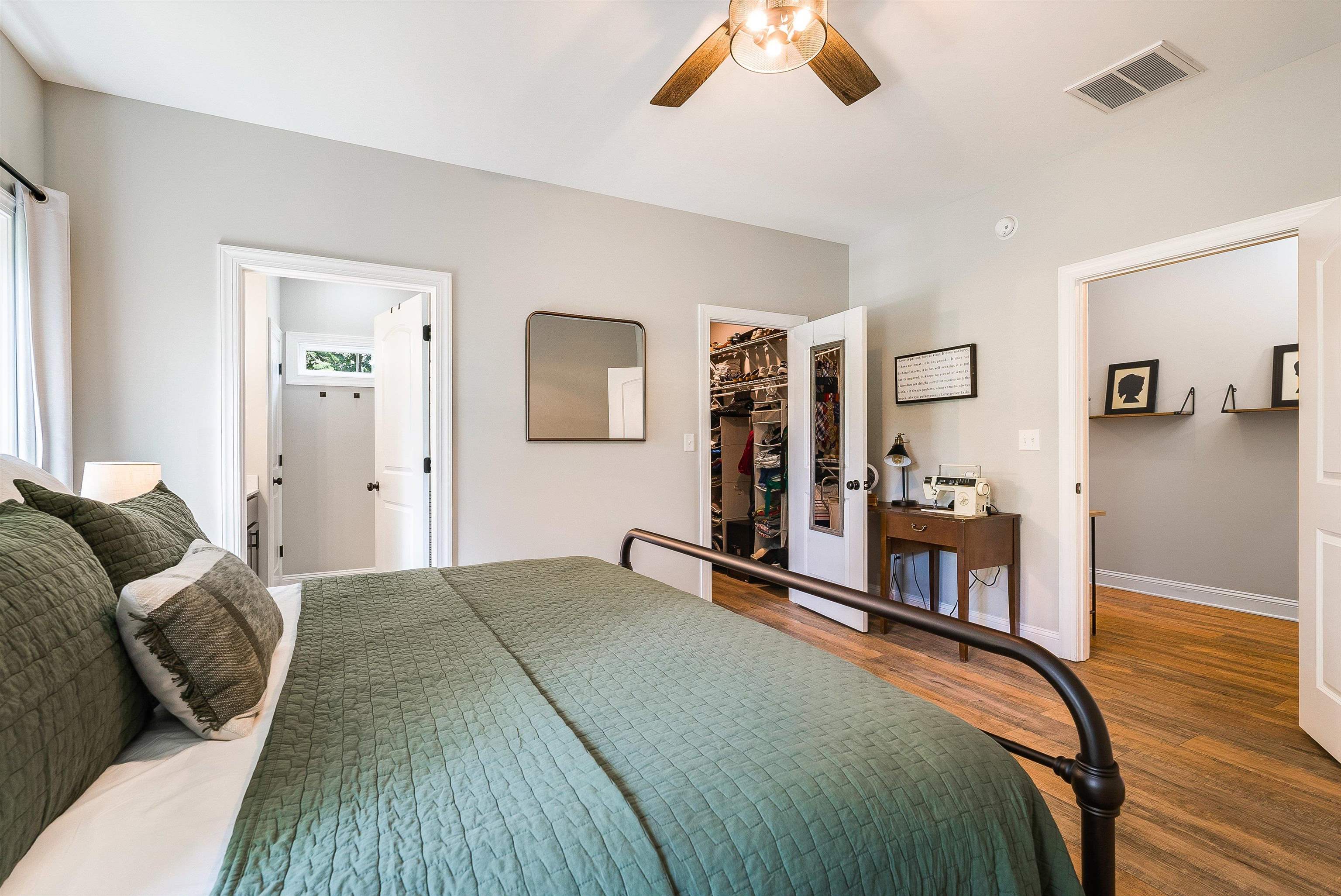 2426 PINEHILL CIR