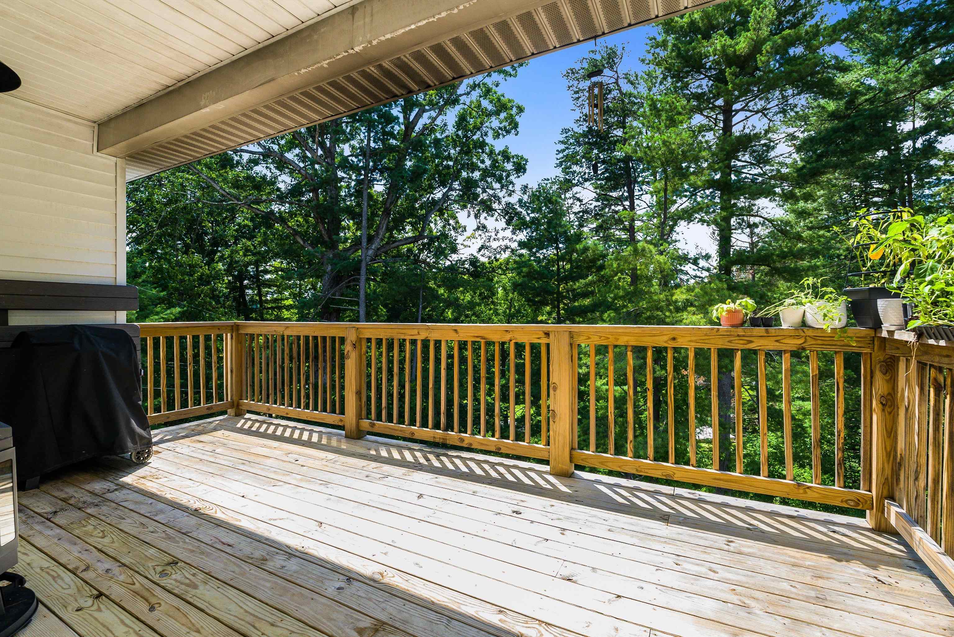 2426 PINEHILL CIR