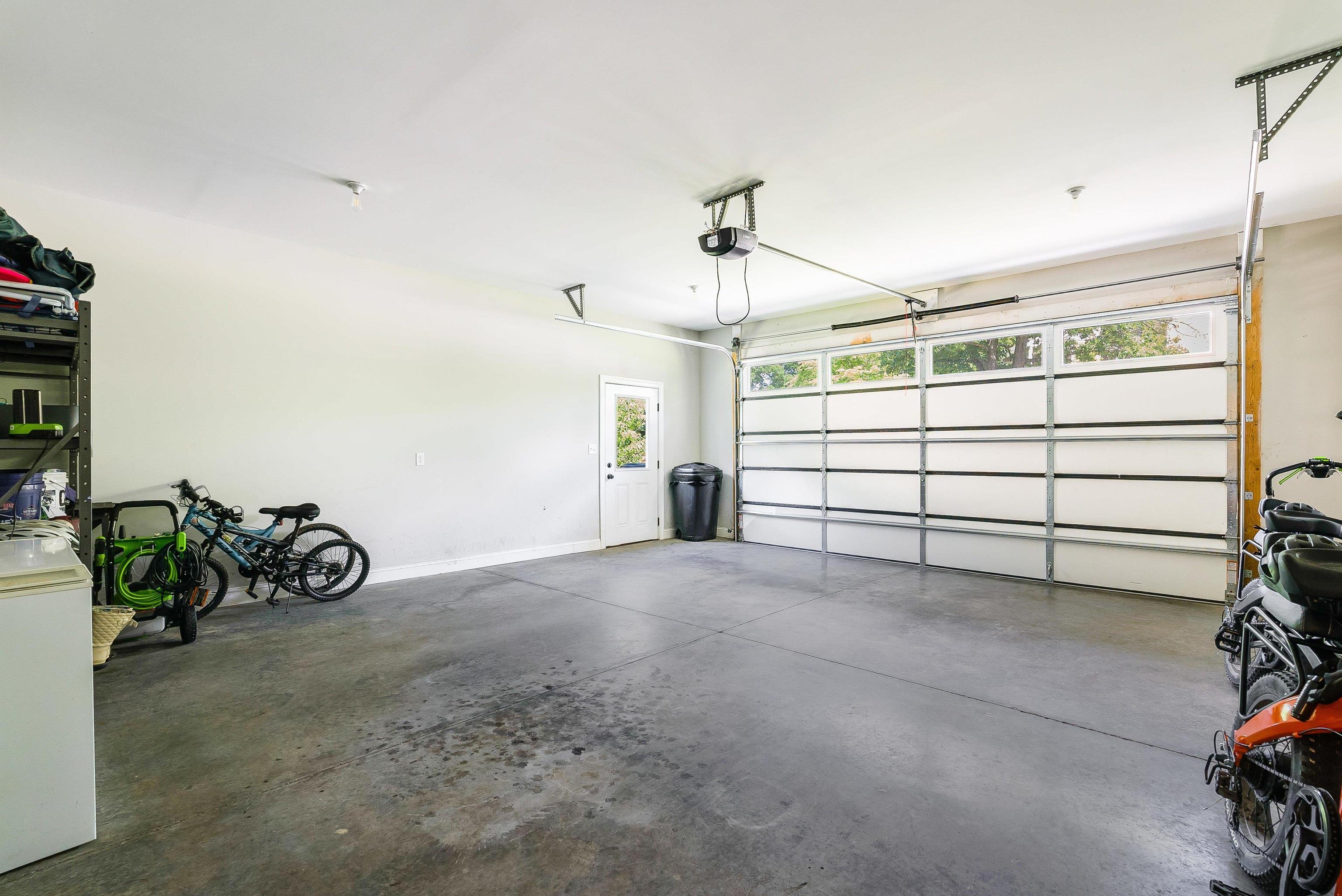 2426 PINEHILL CIR