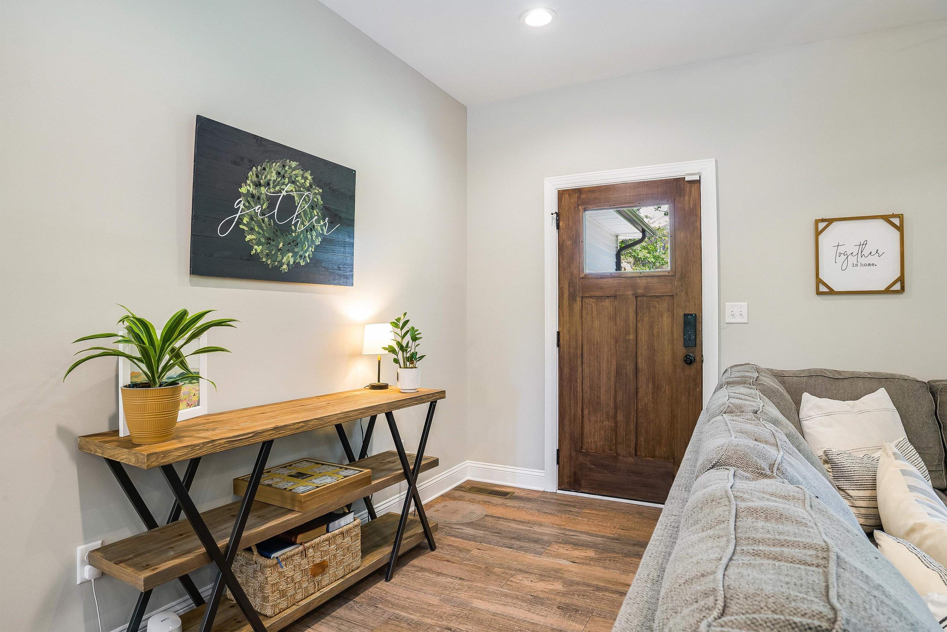 2426 PINEHILL CIR