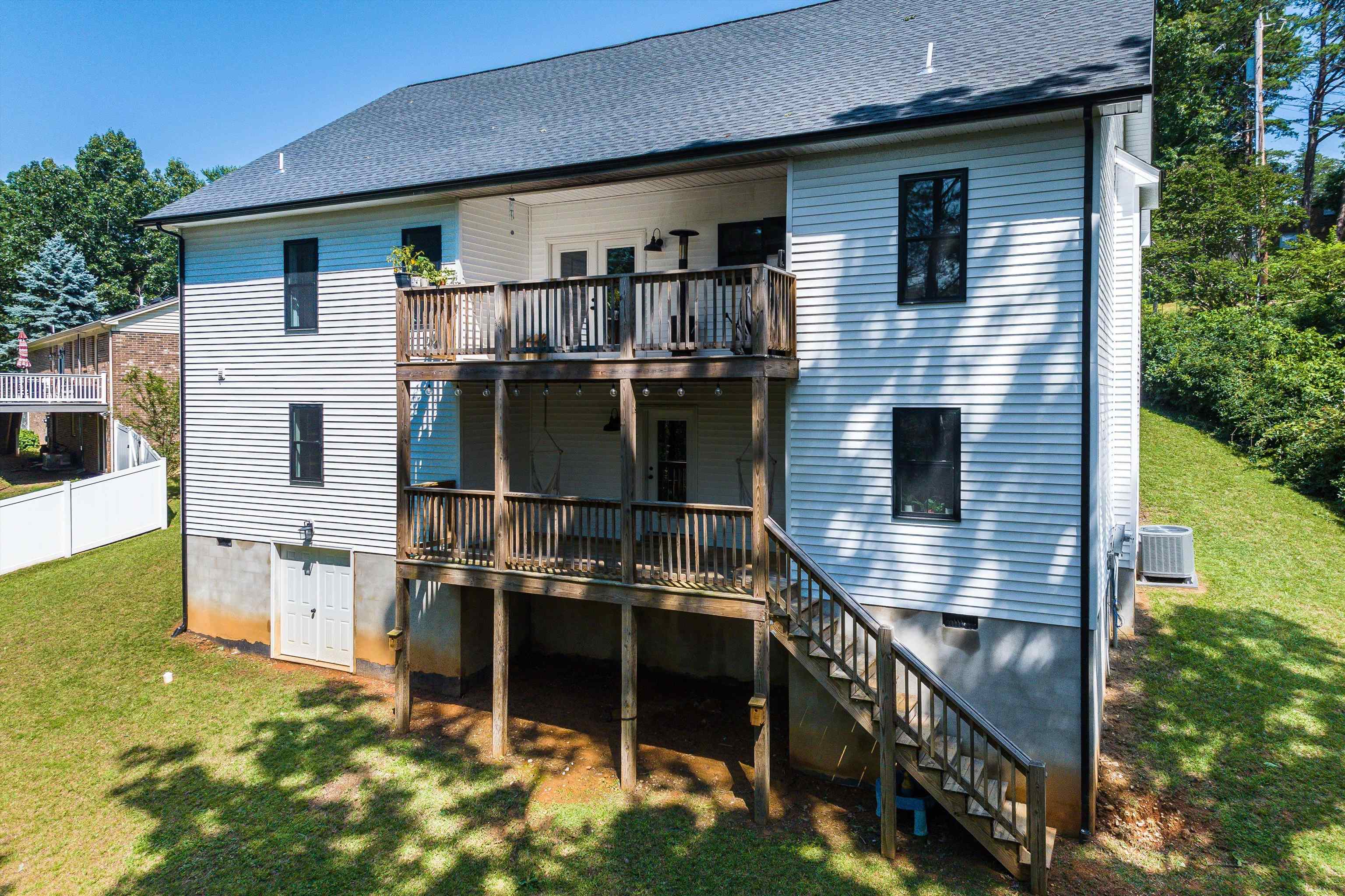 2426 PINEHILL CIR