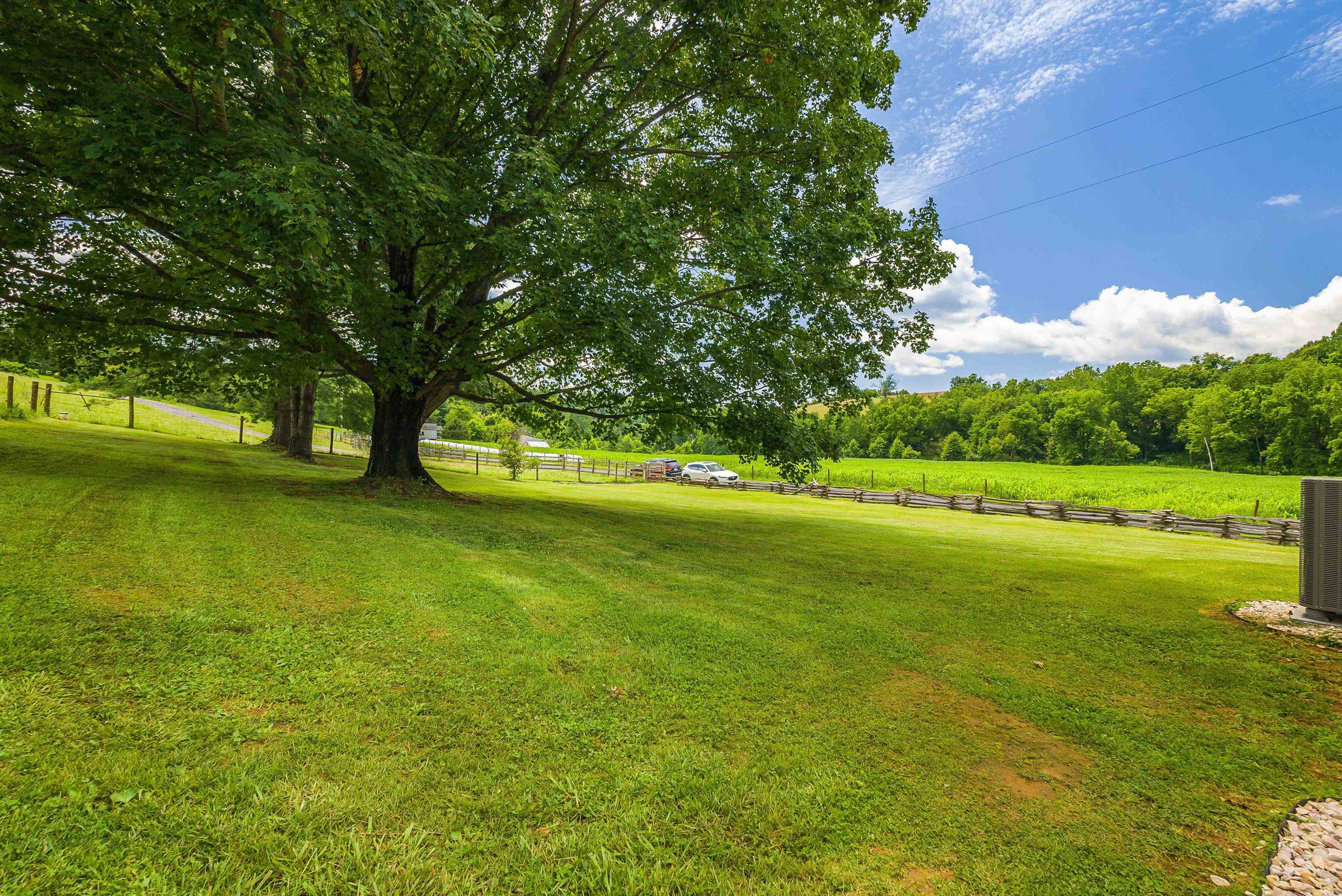 1819 MOFFETT BRANCH RD