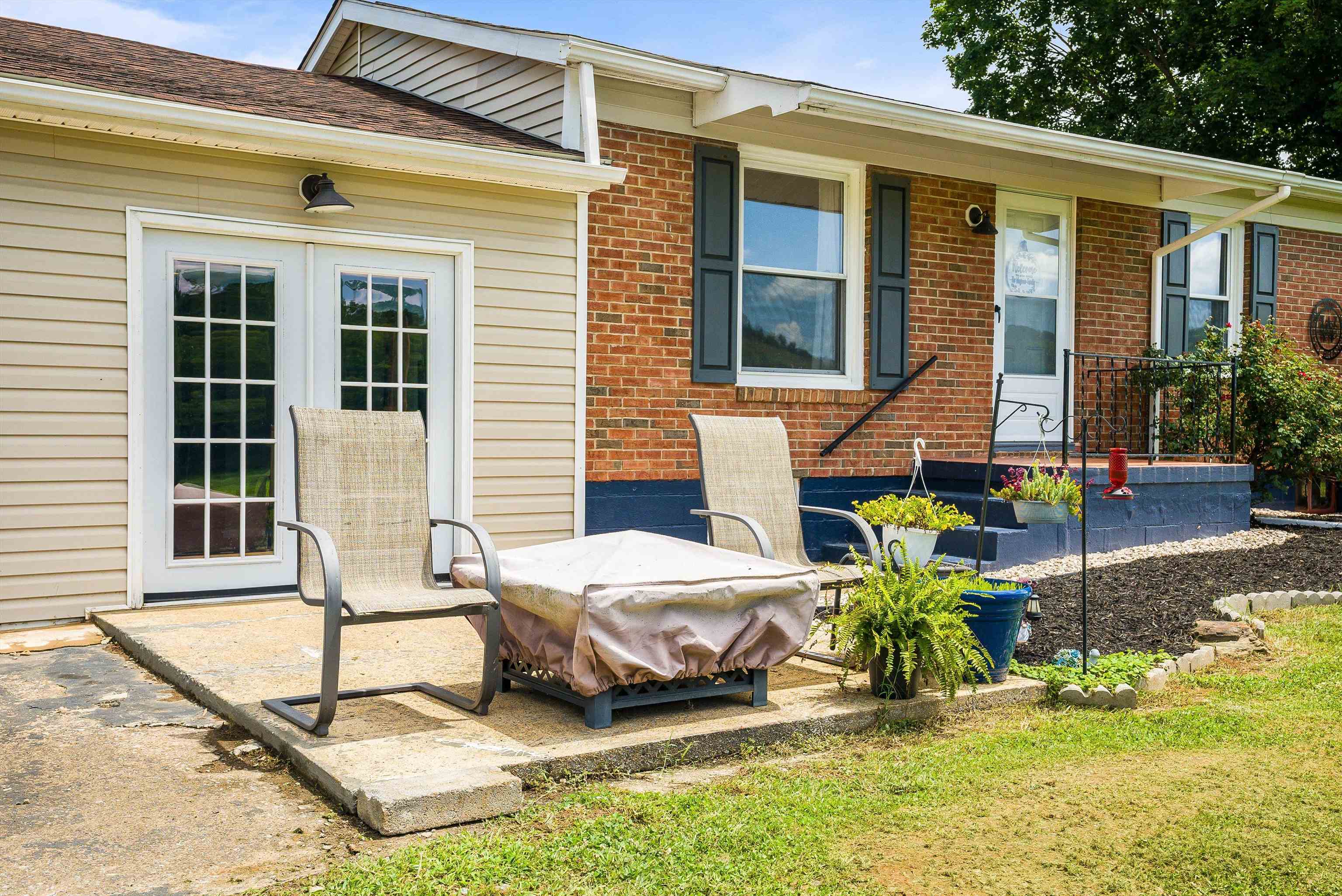 1819 MOFFETT BRANCH RD