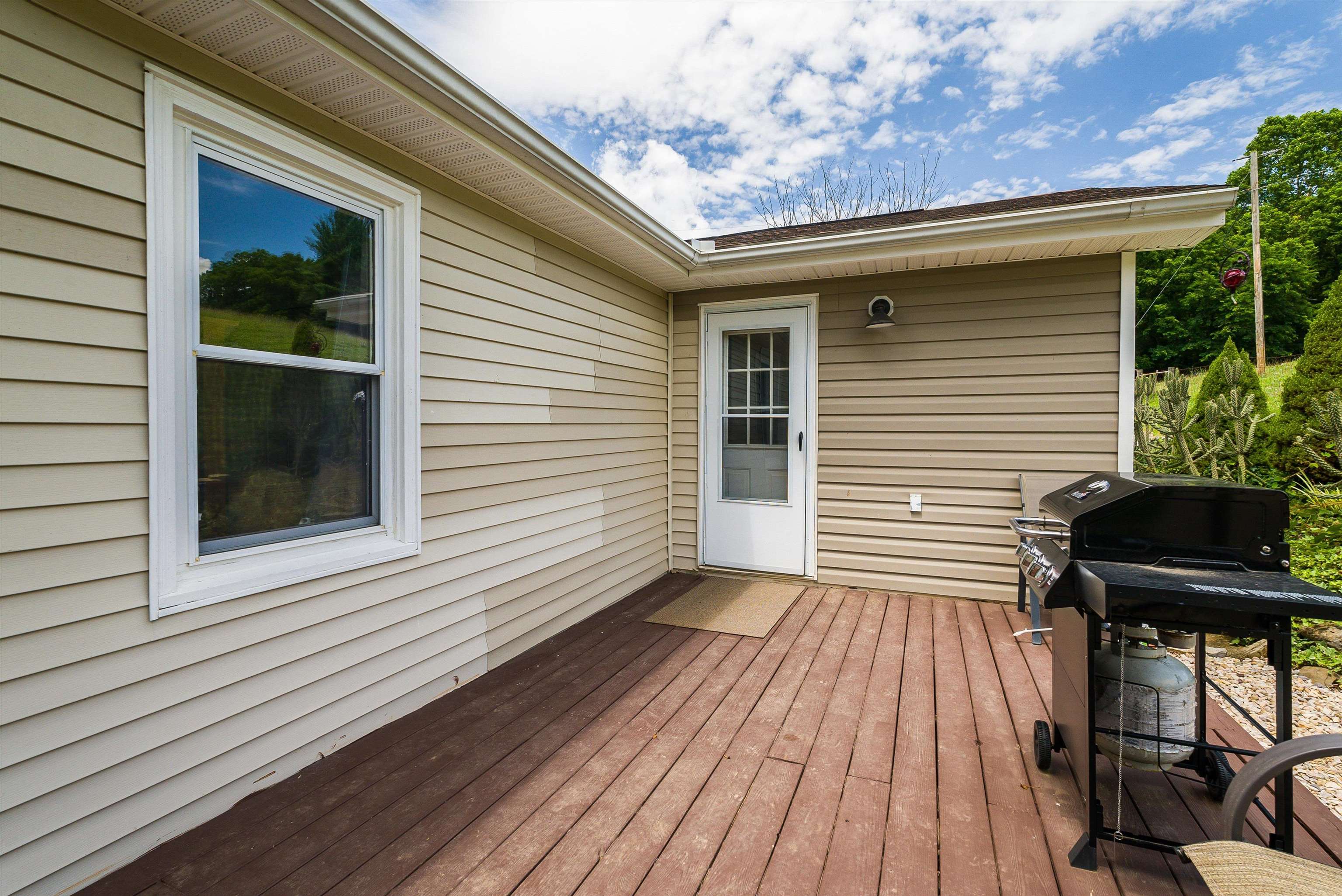 1819 MOFFETT BRANCH RD