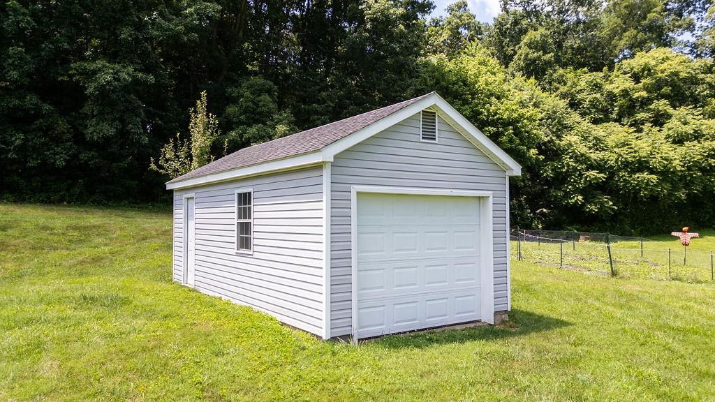 18 BROADHEAD SCHOOL RD