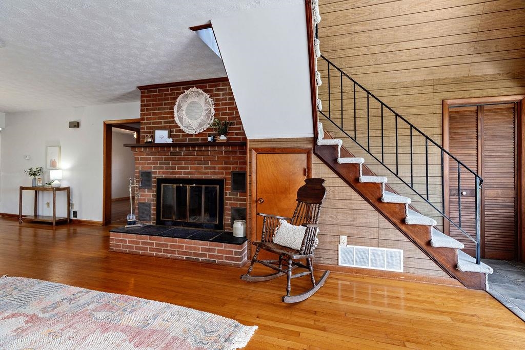 18 BROADHEAD SCHOOL RD