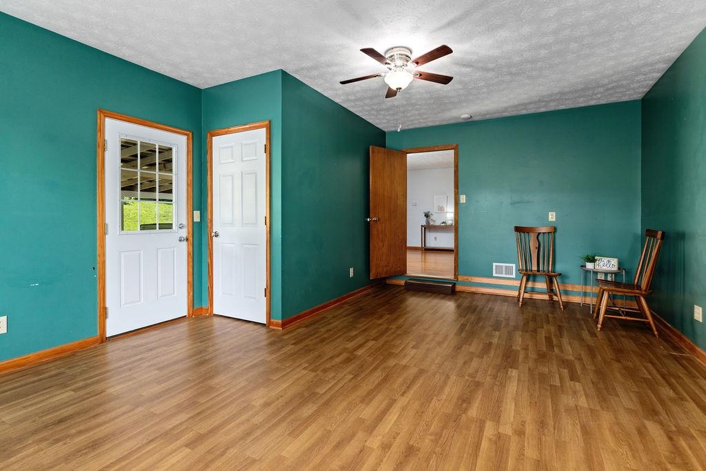 18 BROADHEAD SCHOOL RD