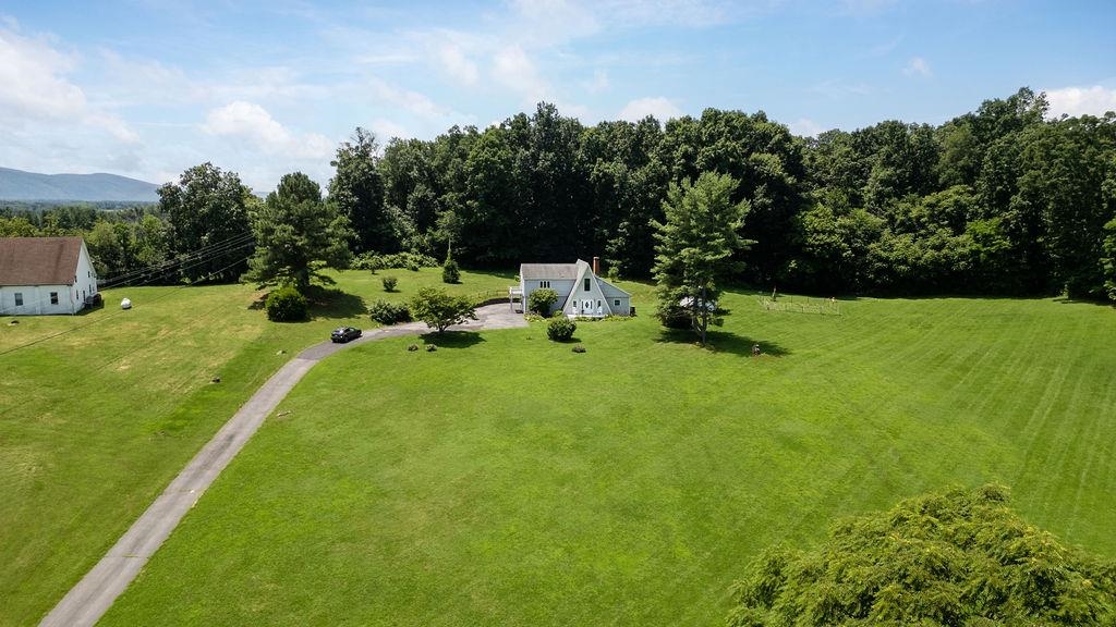 18 BROADHEAD SCHOOL RD