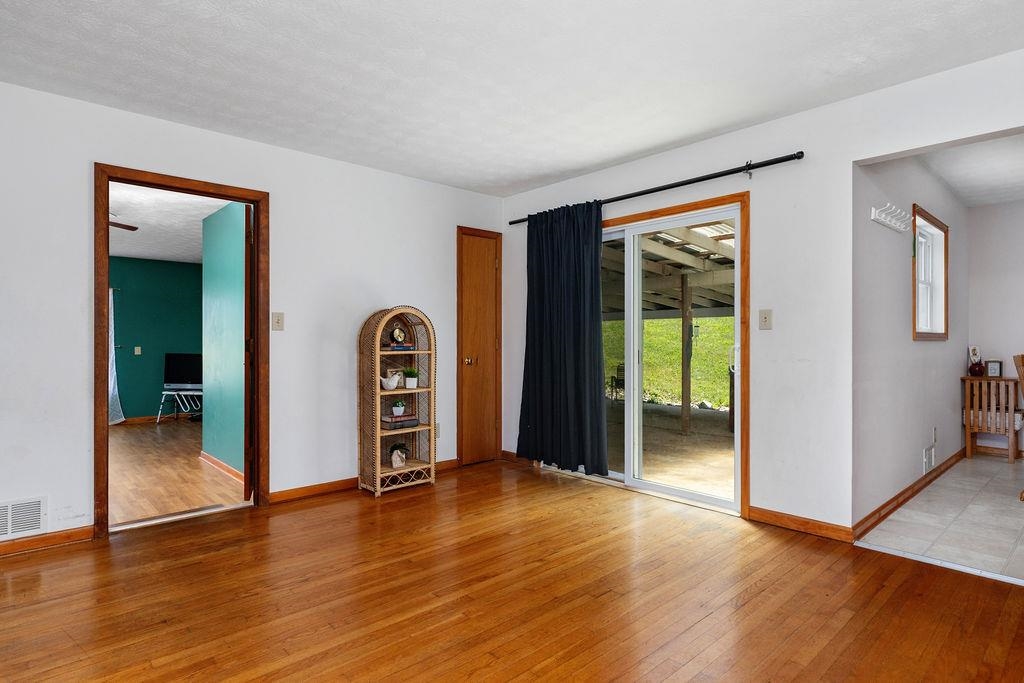 18 BROADHEAD SCHOOL RD