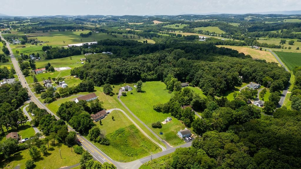 18 BROADHEAD SCHOOL RD