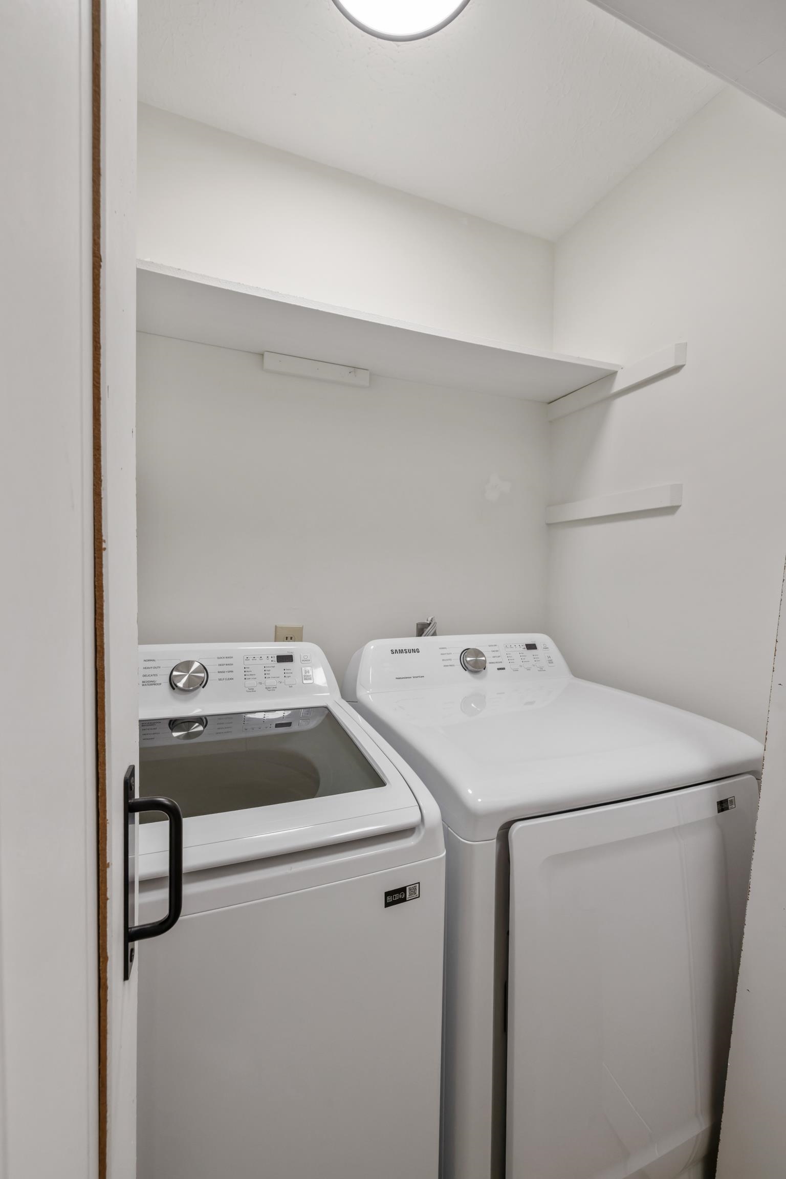 109 BROOK CT