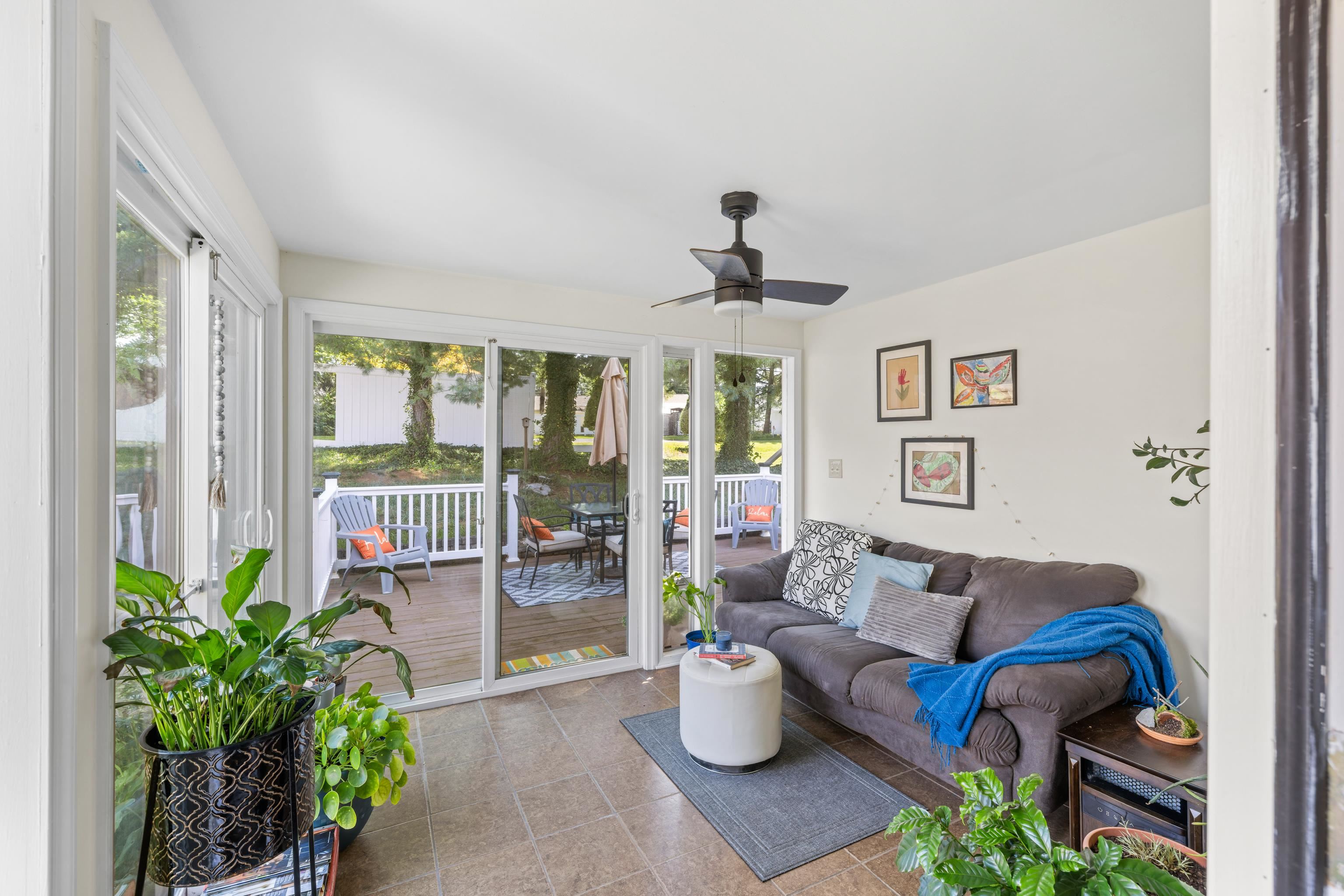109 BROOK CT