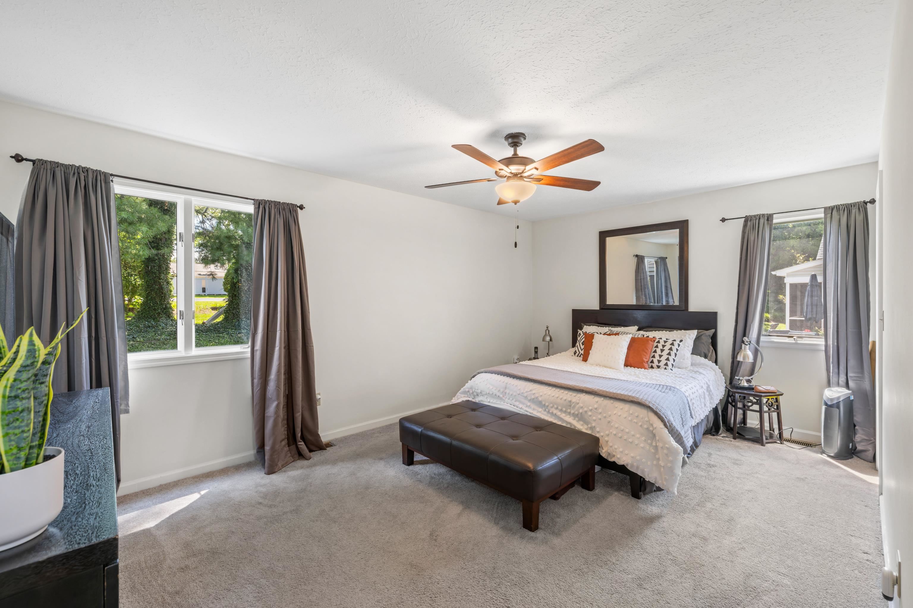 109 BROOK CT