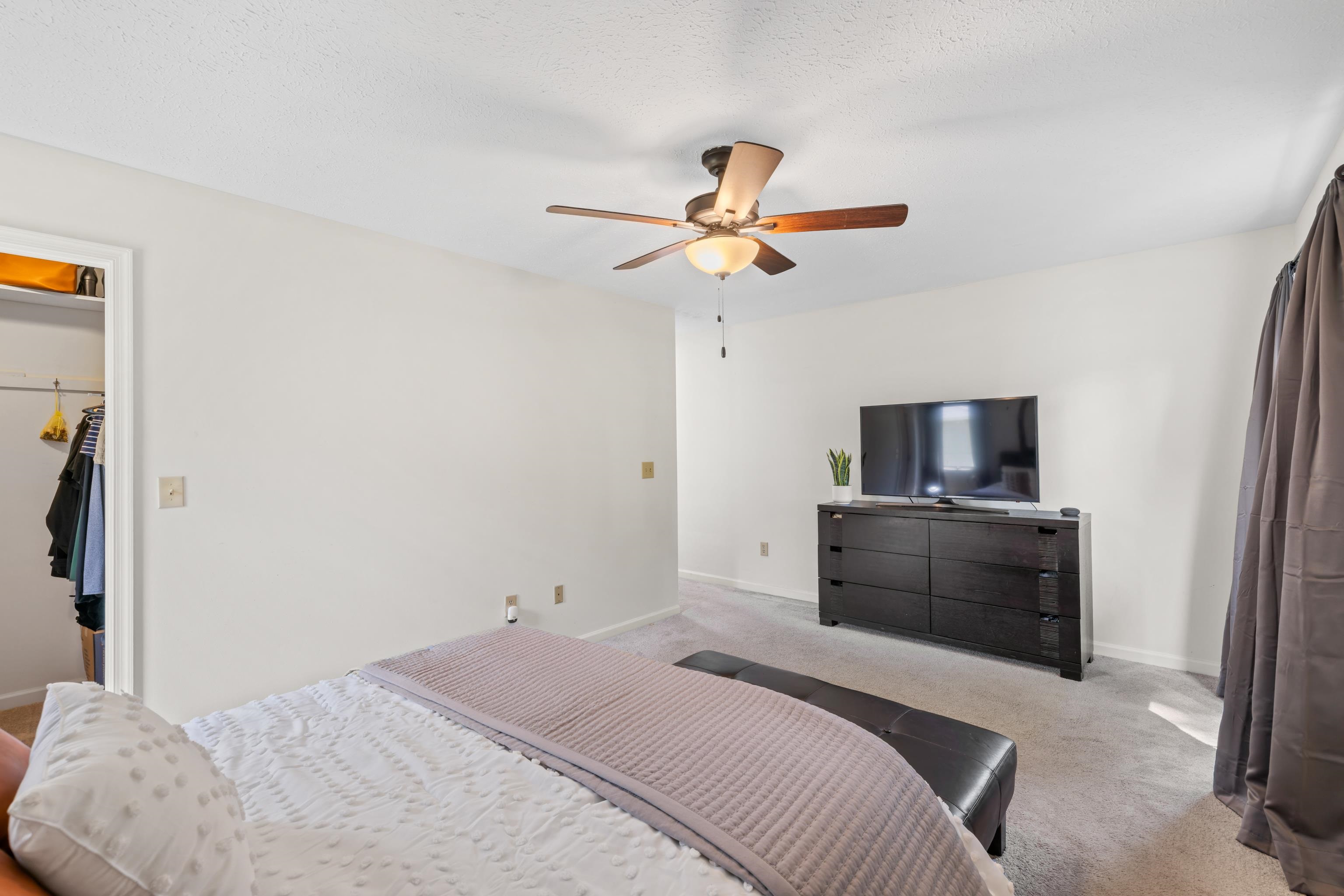 109 BROOK CT