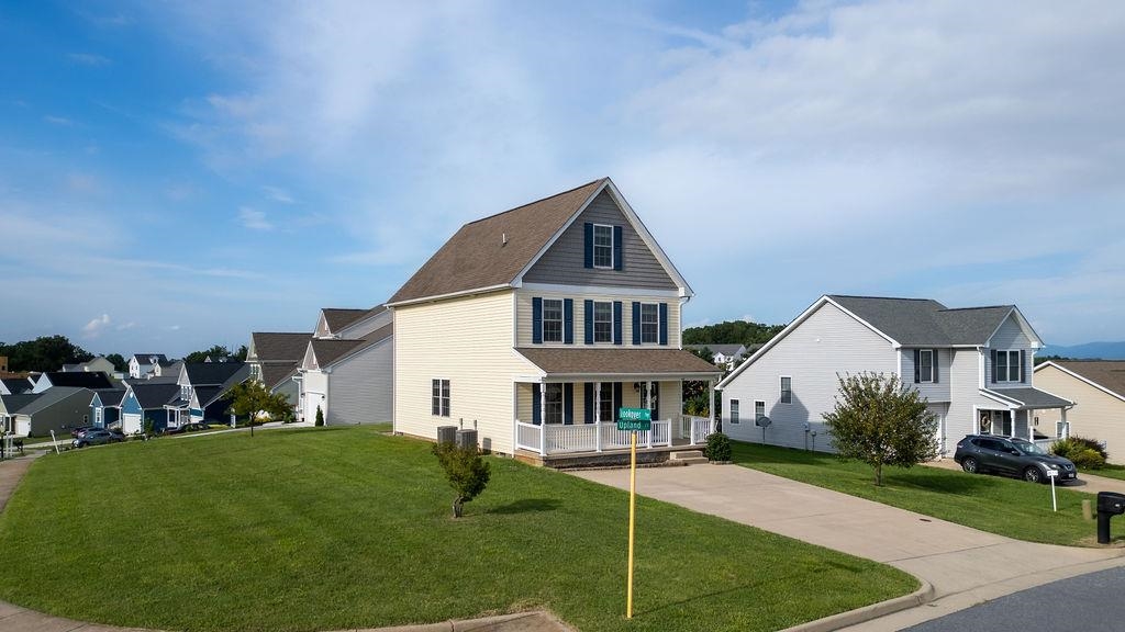 43 UPLAND CT