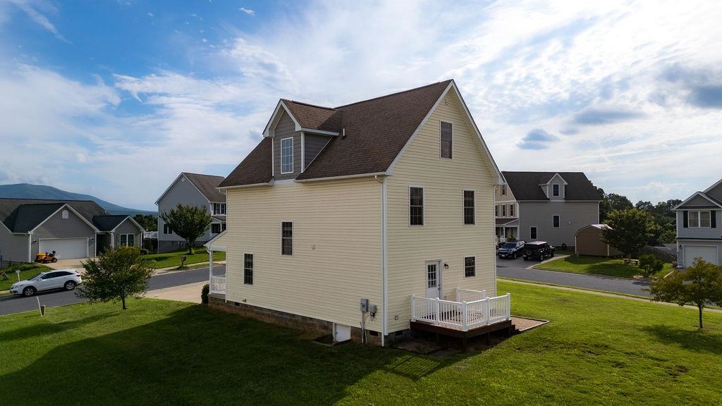 43 UPLAND CT