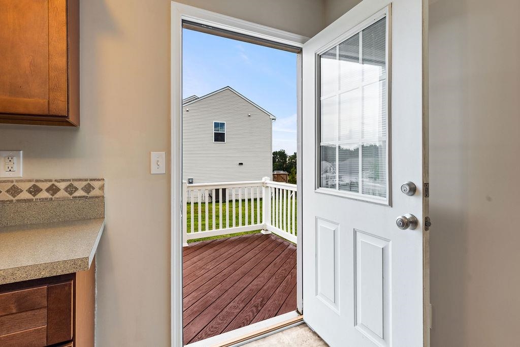 43 UPLAND CT