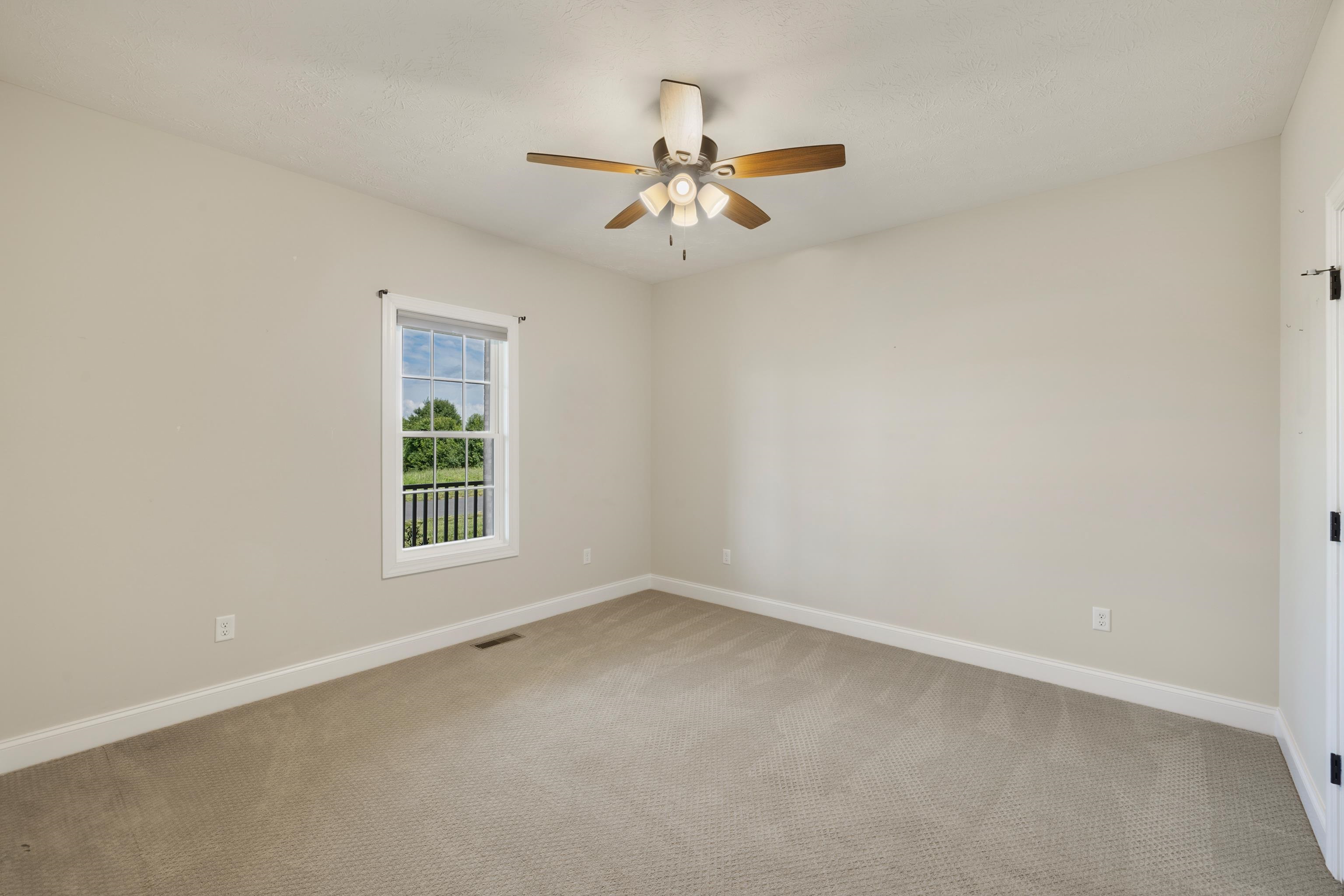 26 PEBBLE CT