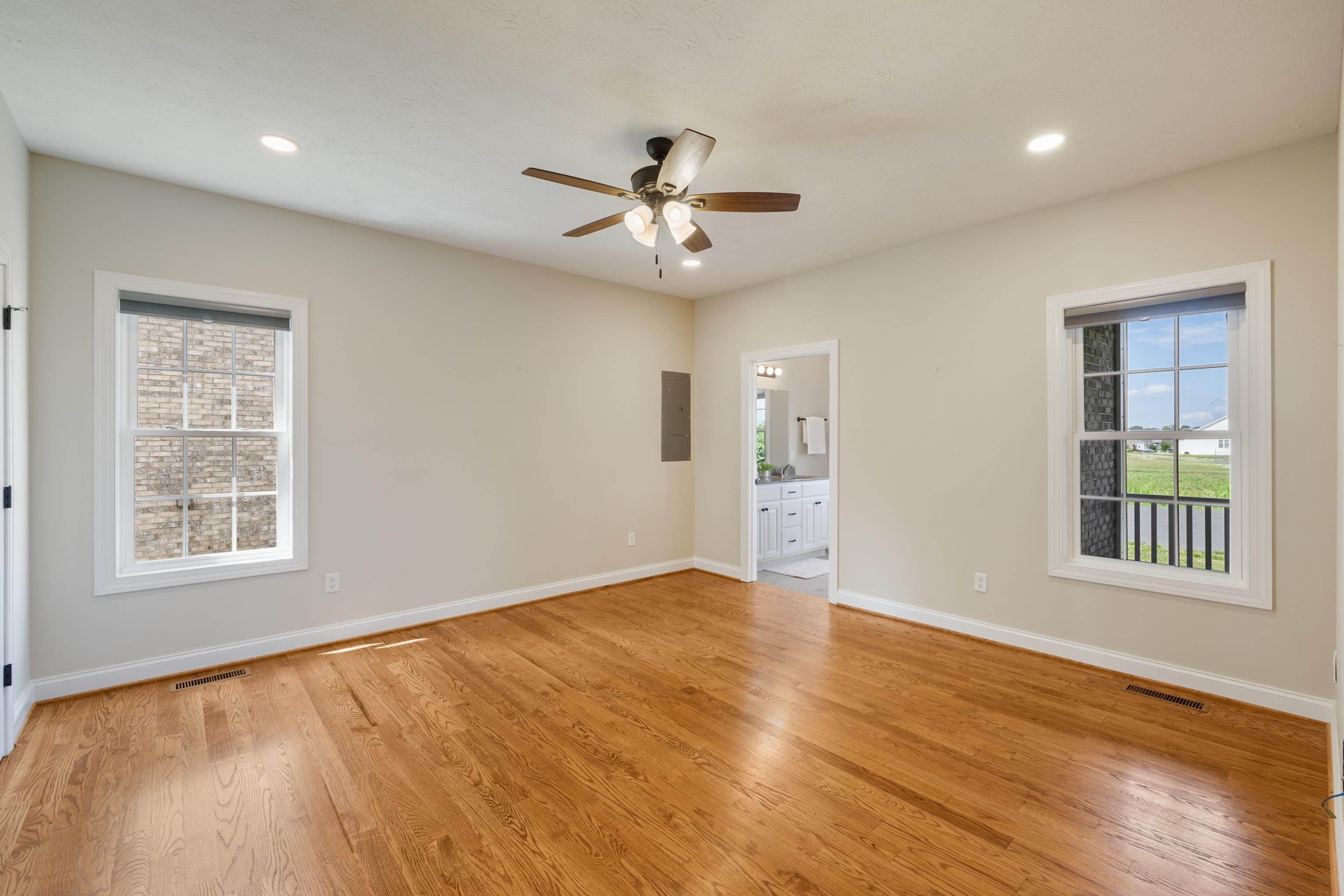 26 PEBBLE CT