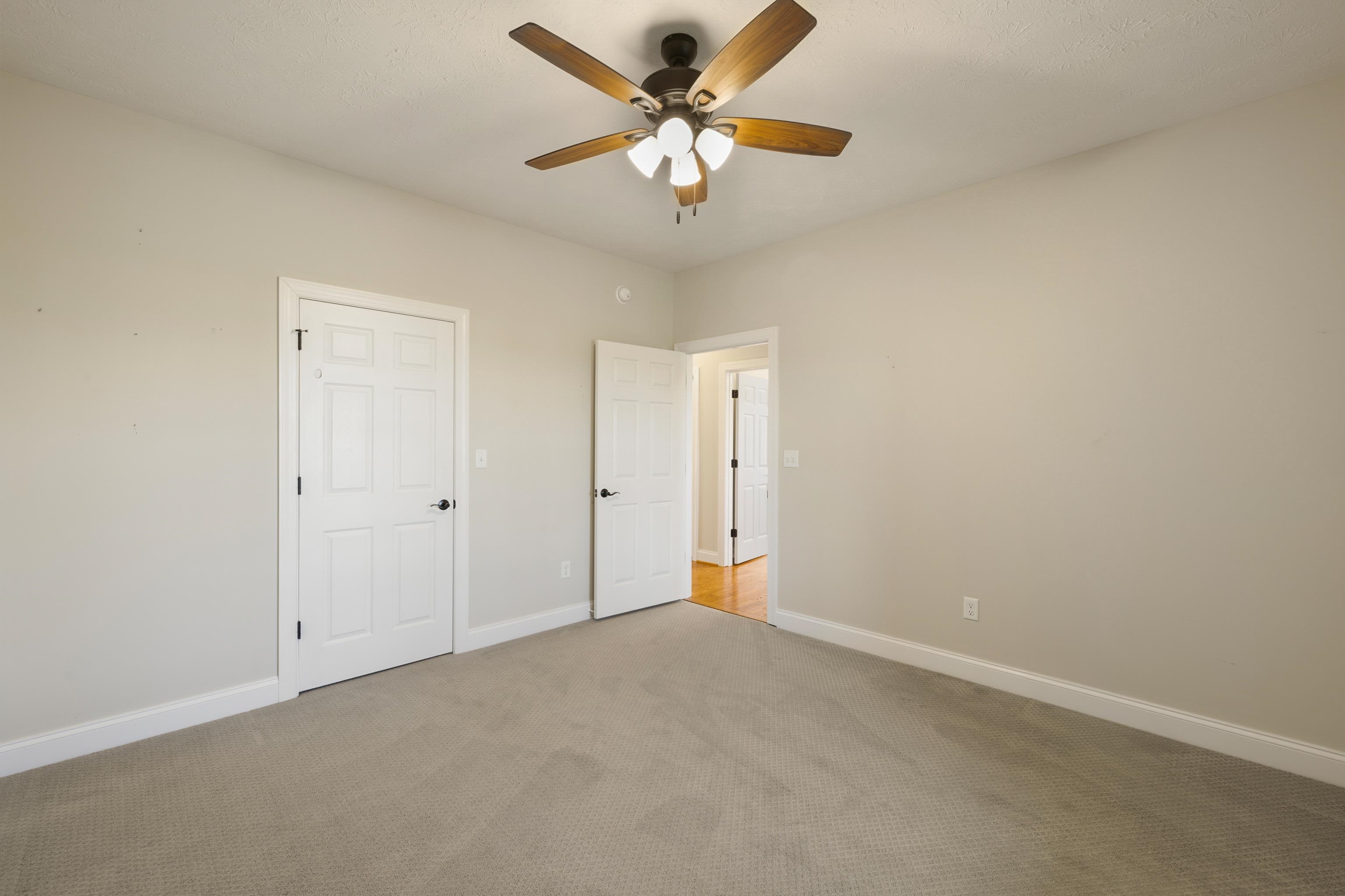 26 PEBBLE CT
