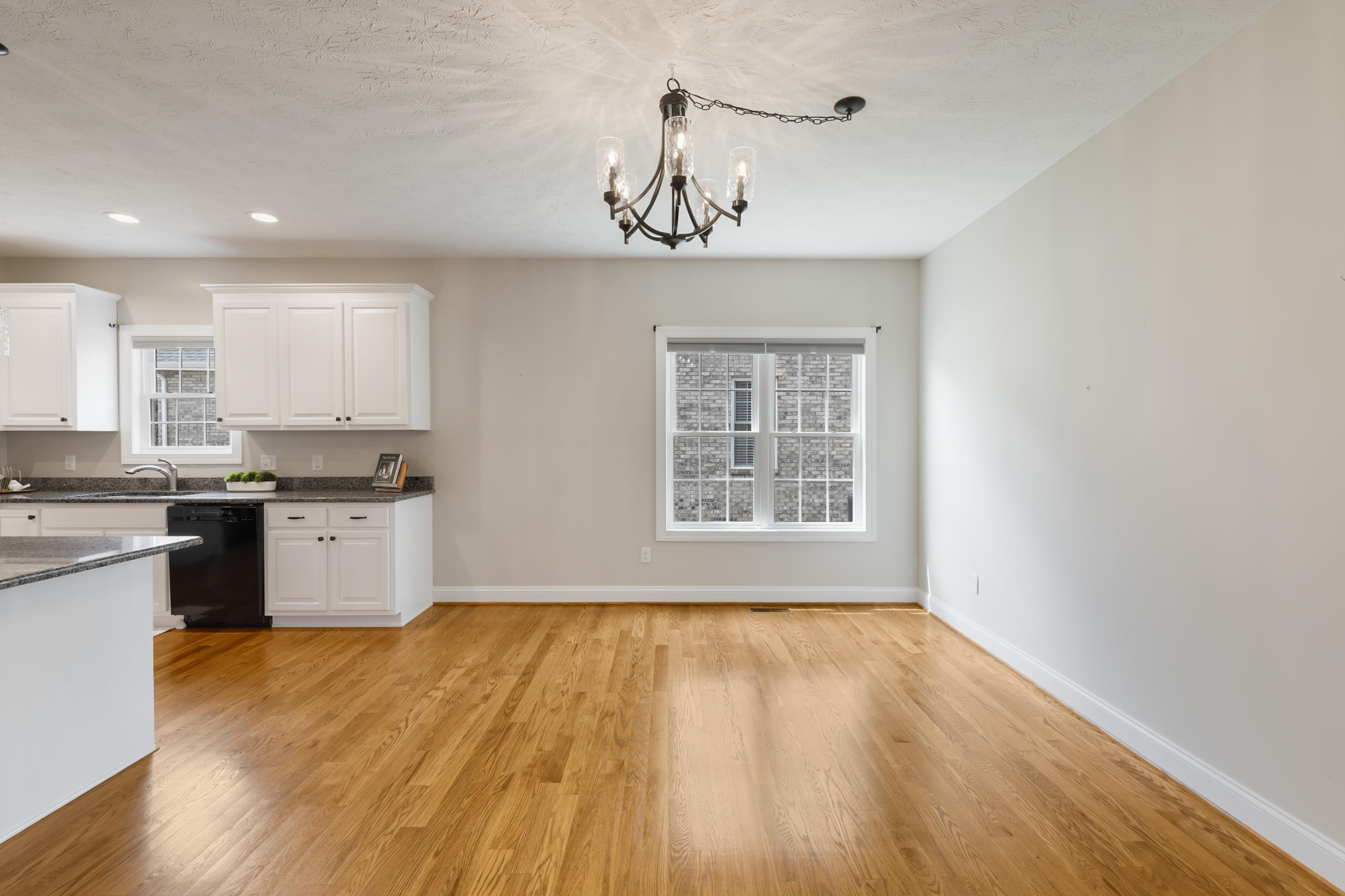 26 PEBBLE CT