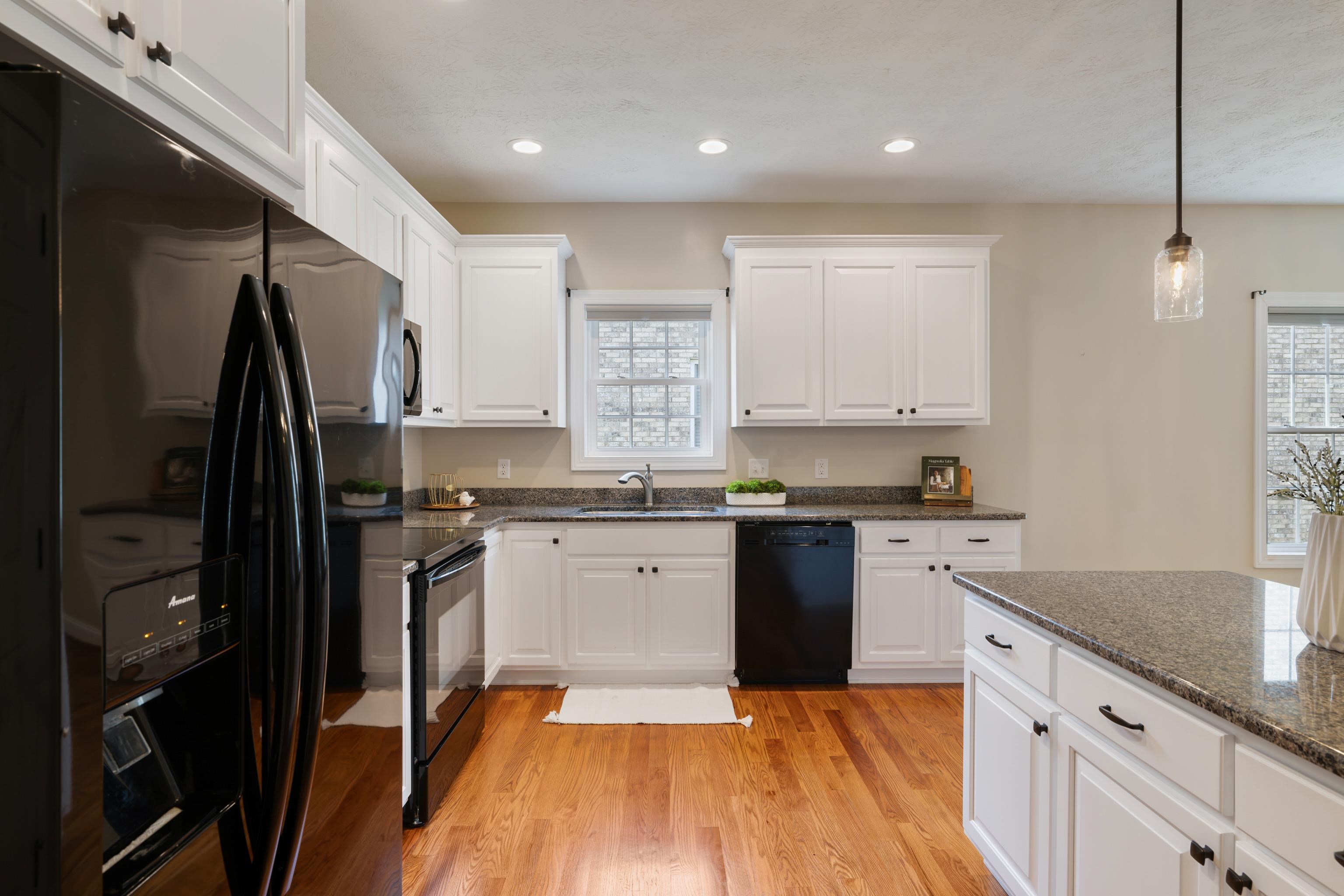 26 PEBBLE CT