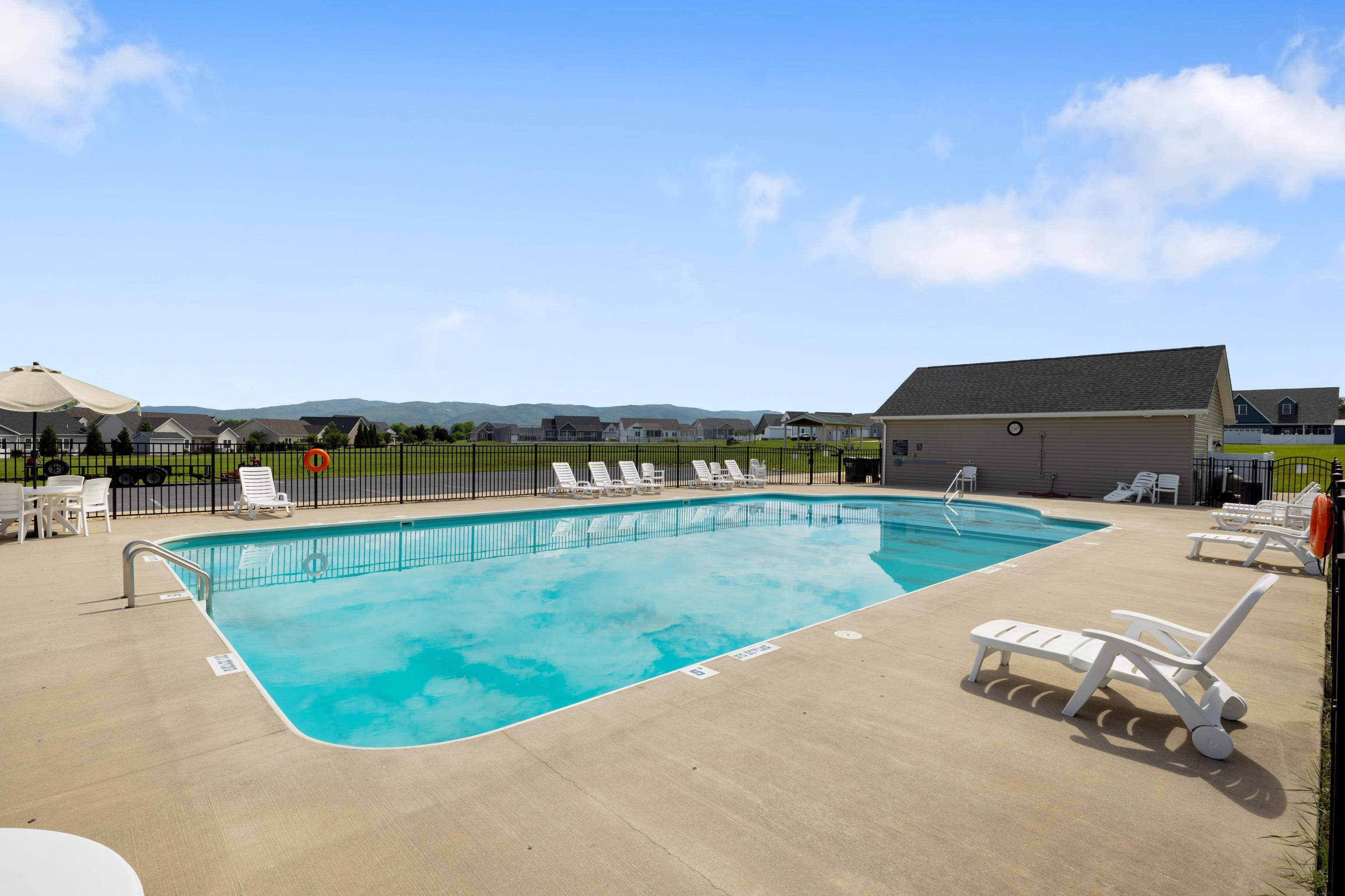 26 PEBBLE CT