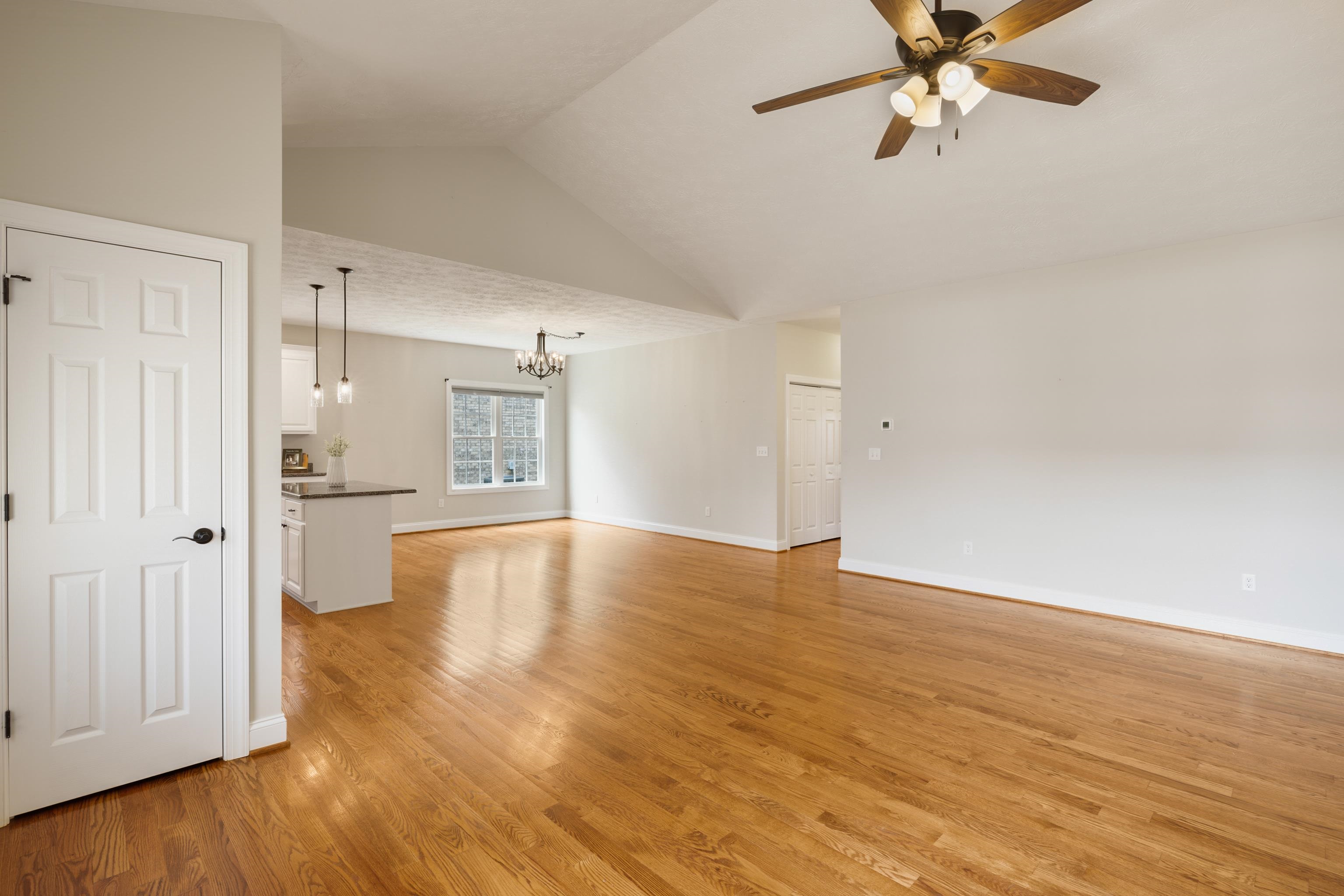 26 PEBBLE CT