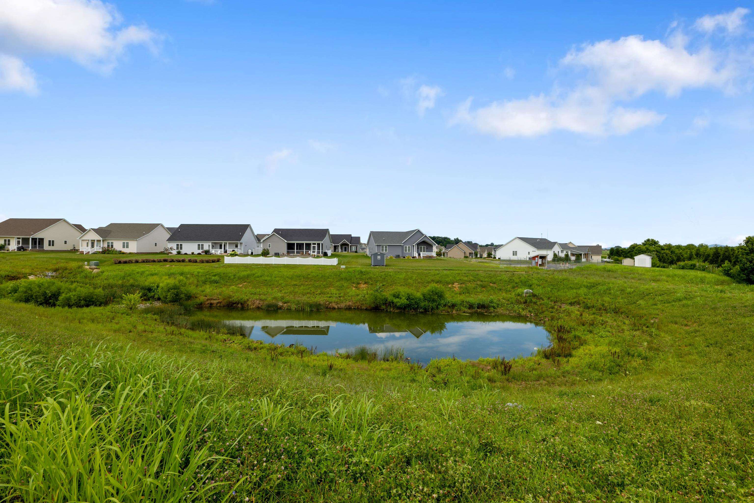 26 PEBBLE CT