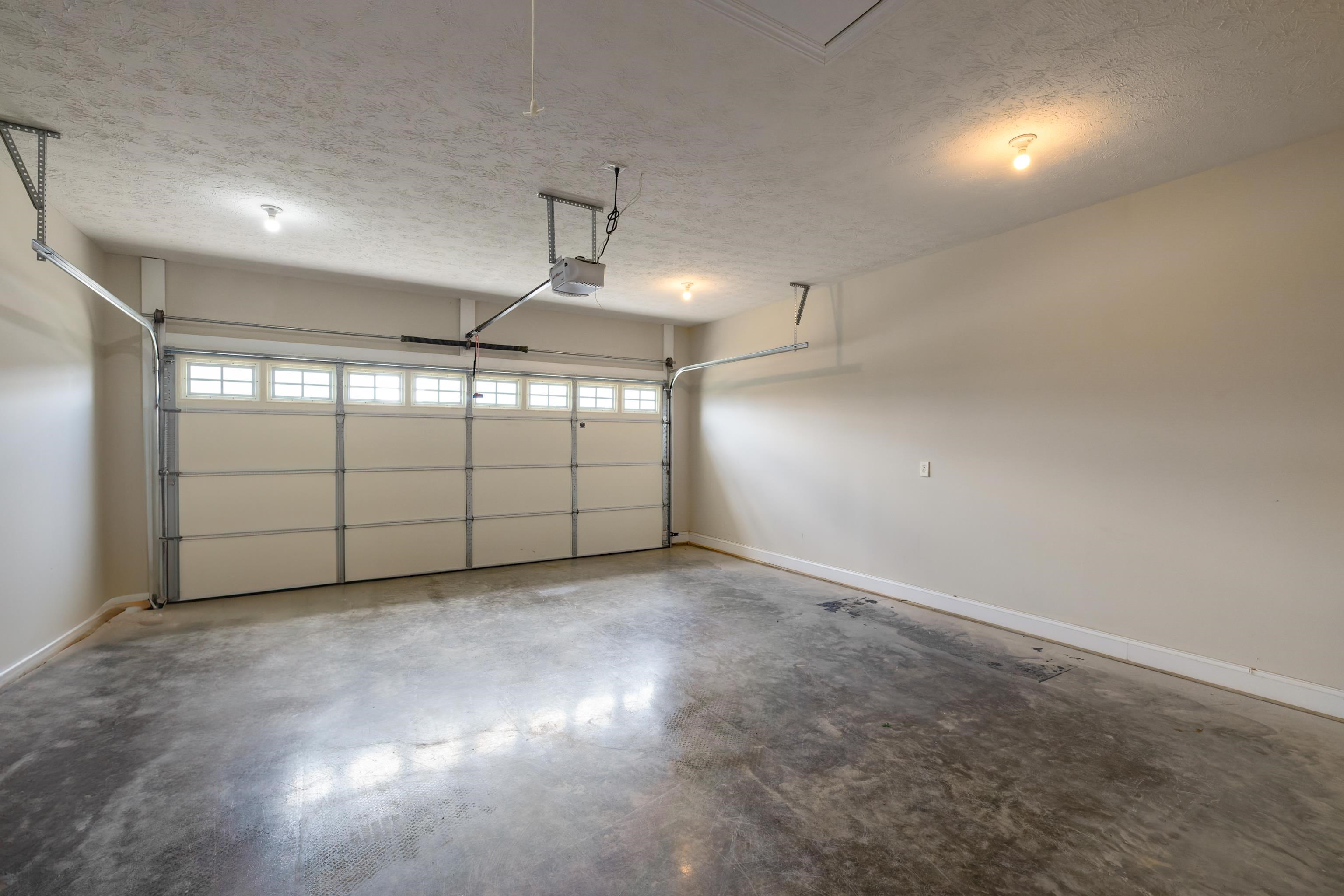 26 PEBBLE CT